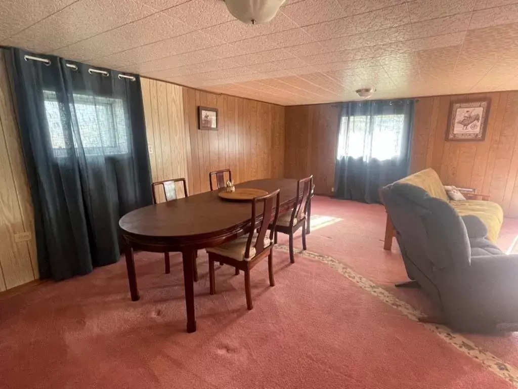 Seating Area in Sportsman Lodge Melrose MT