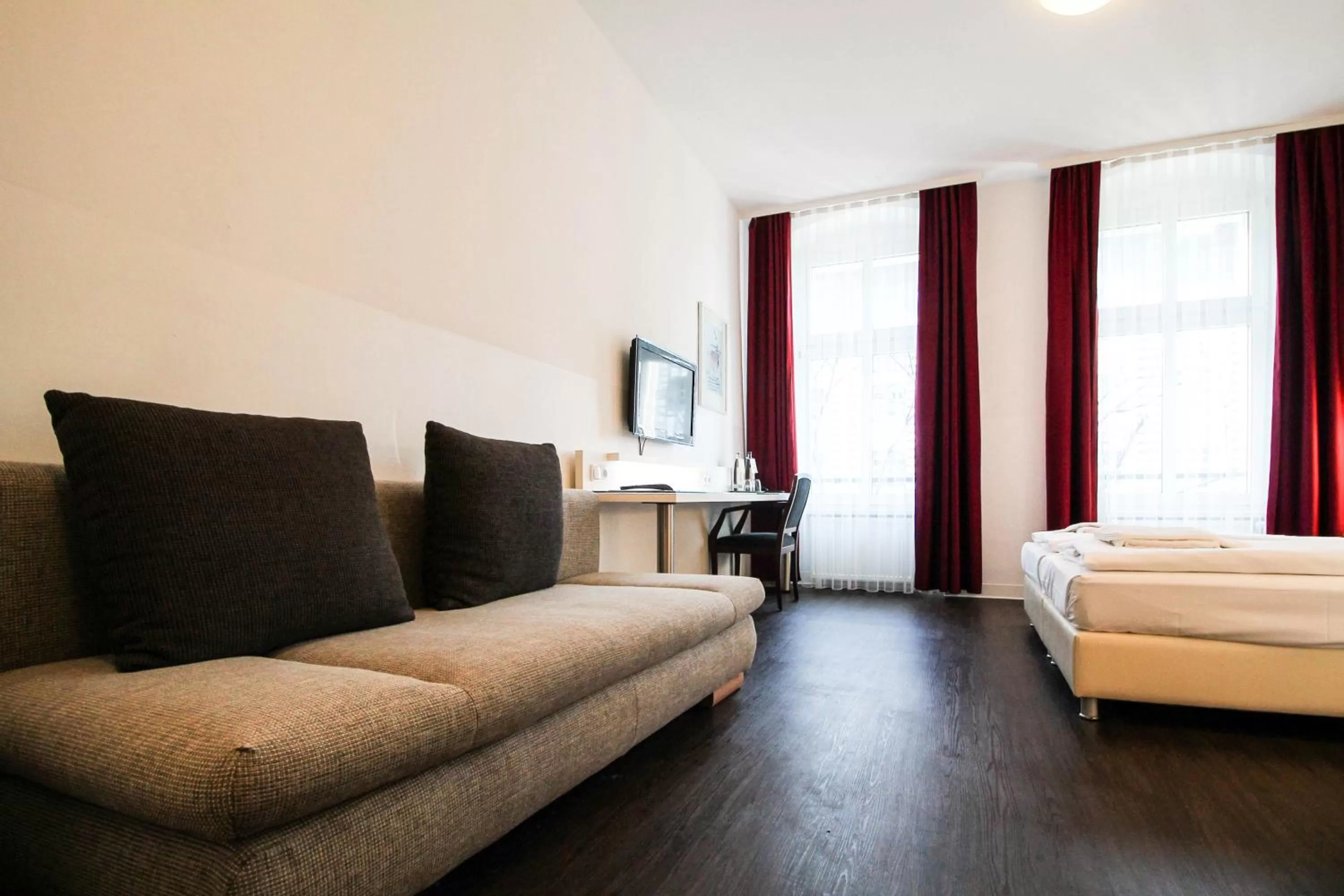 Photo of the whole room, Bed in Hotel Prens Berlin