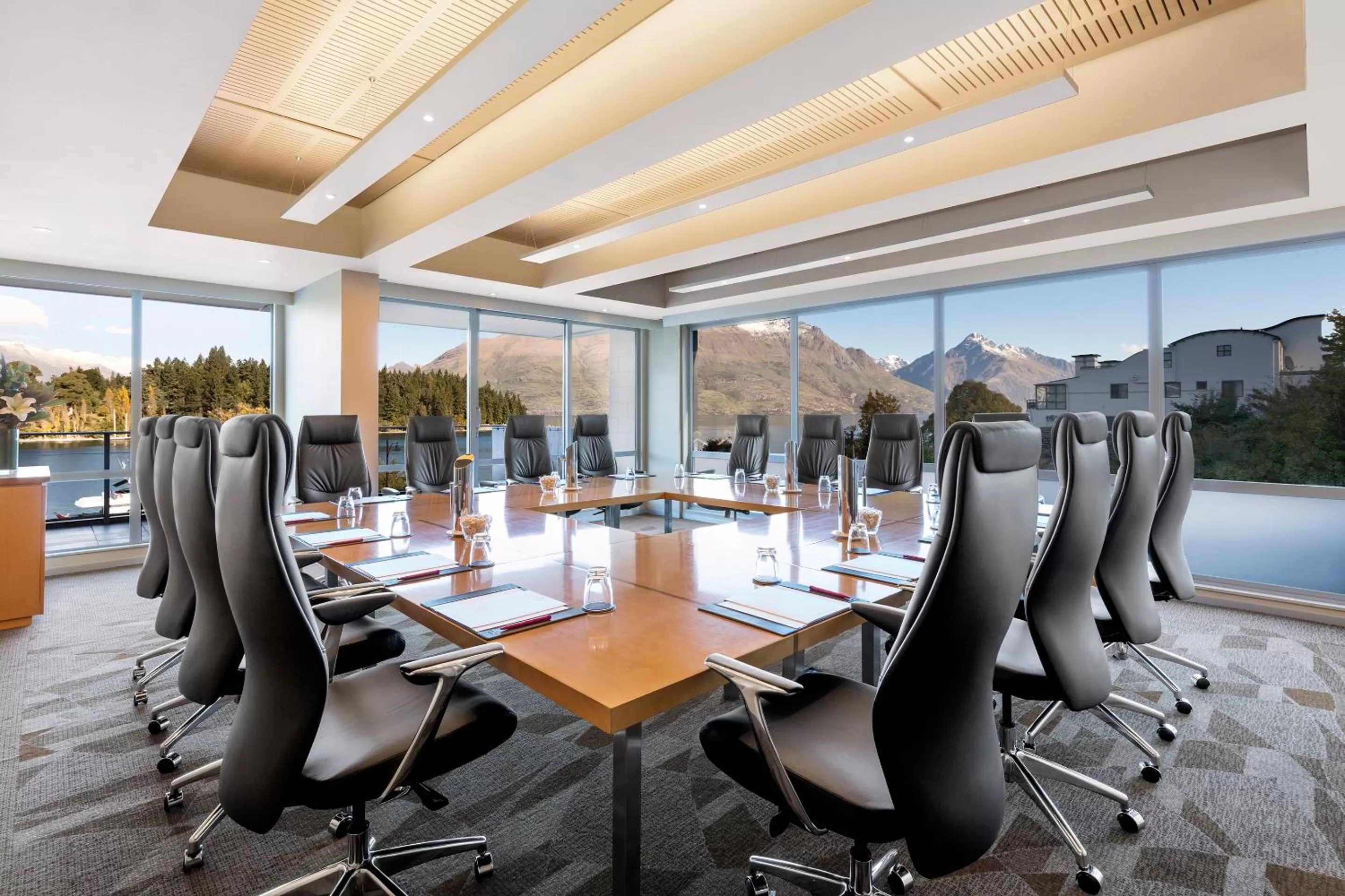 Meeting/conference room in Crowne Plaza Queenstown by IHG