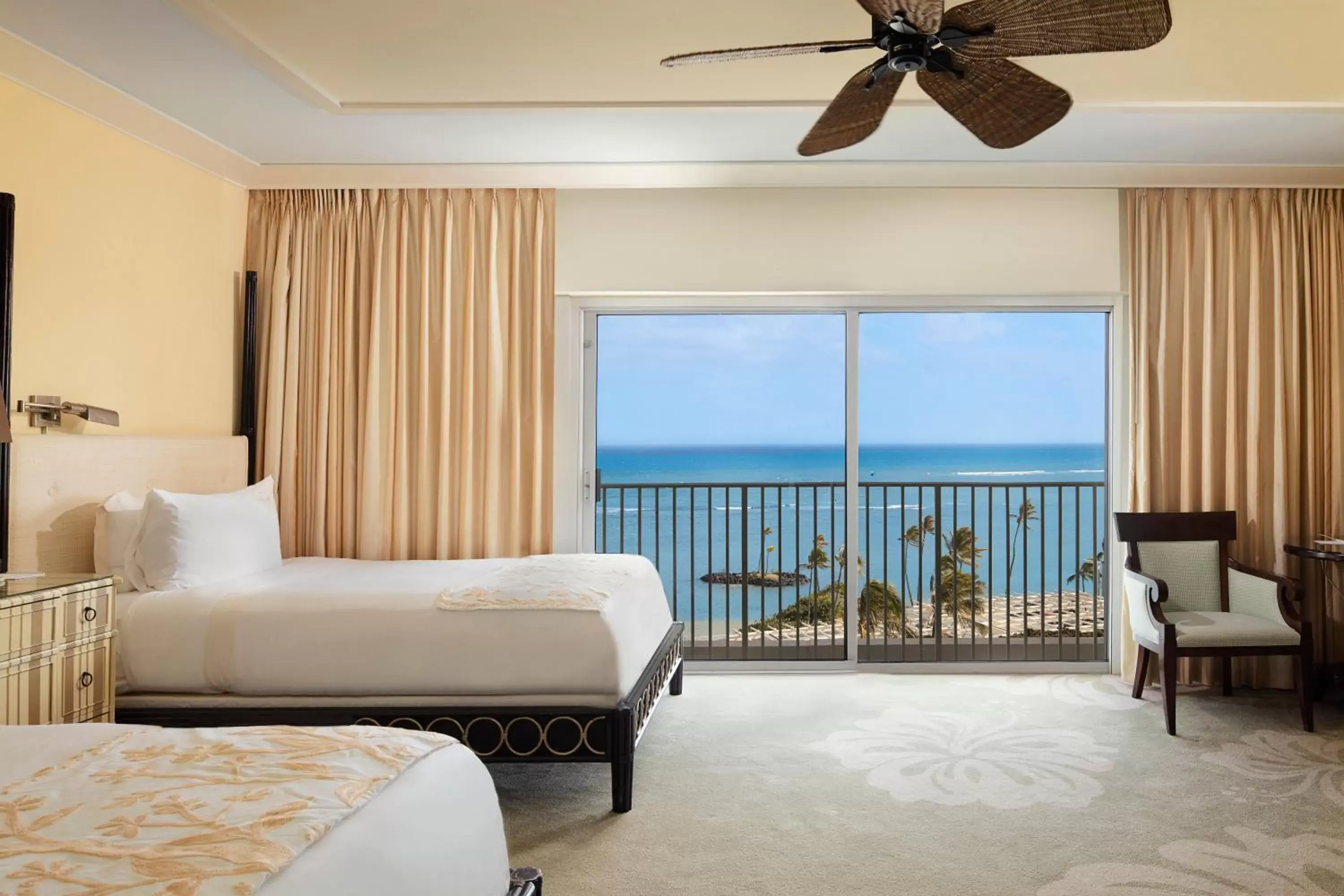 Bedroom, Sea View in The Kahala Hotel and Resort