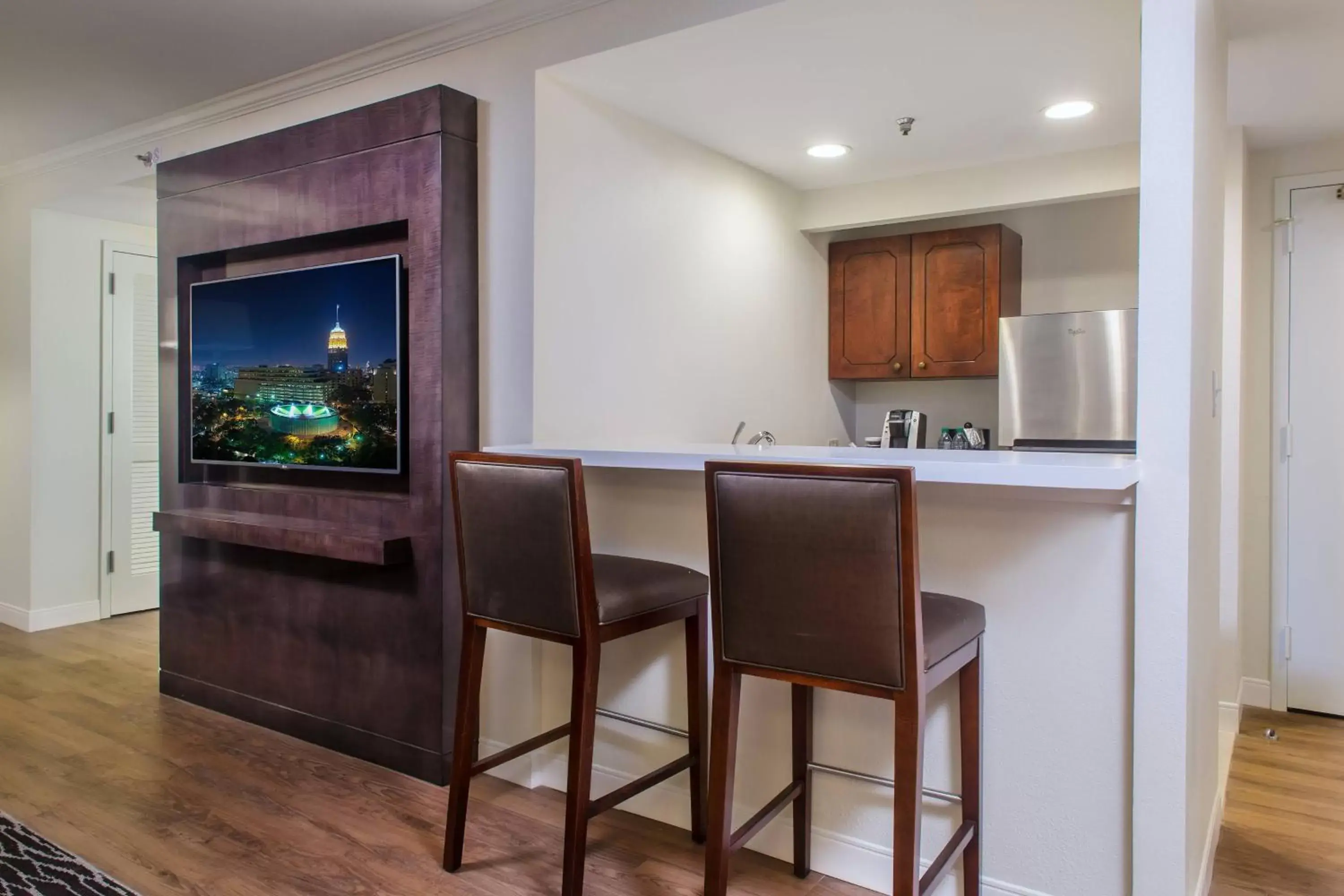 Photo of the whole room, Kitchen/Kitchenette in Augusta Marriott at the Convention Center