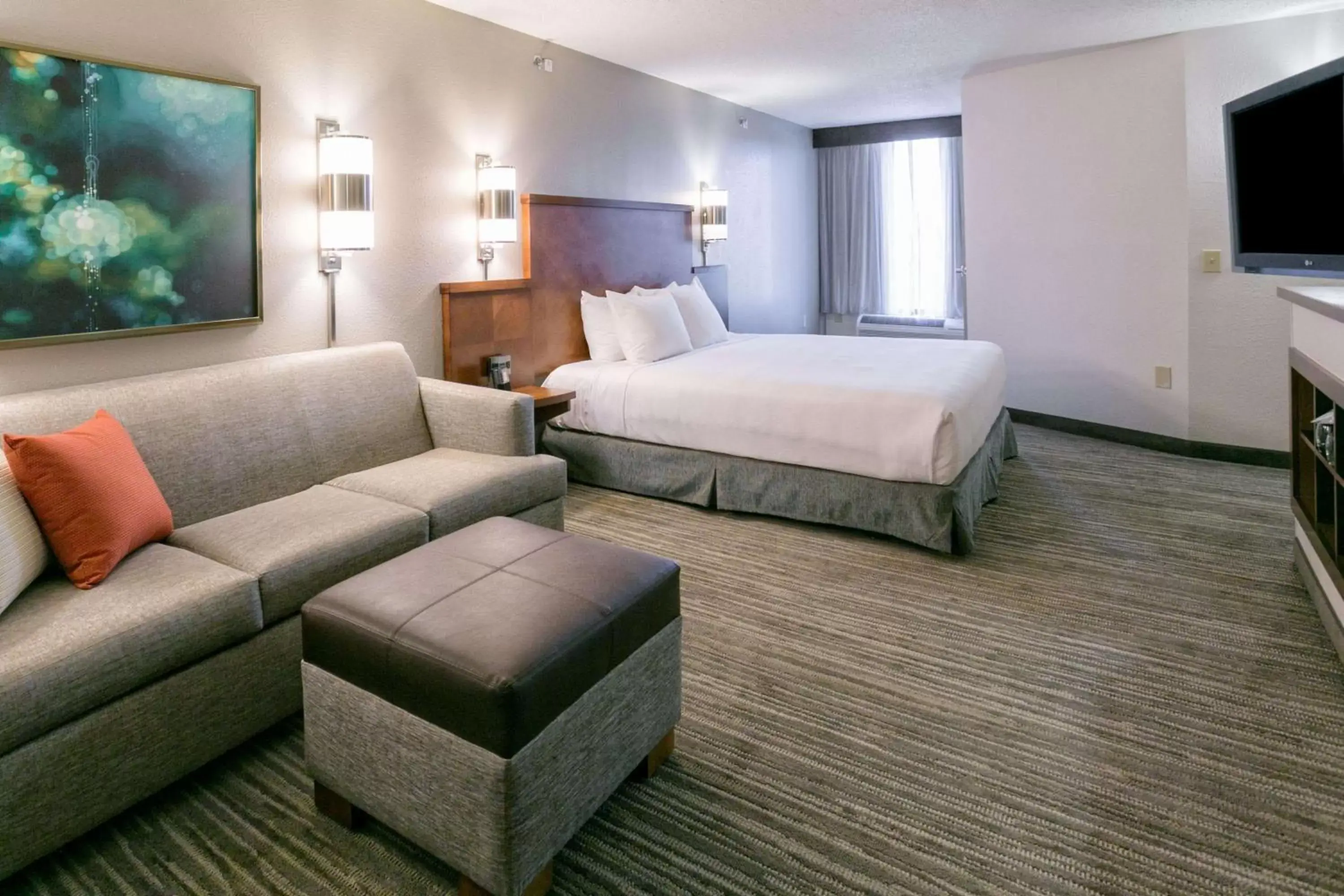 Photo of the whole room, Bed in Hyatt Place Nashville Franklin Cool Springs