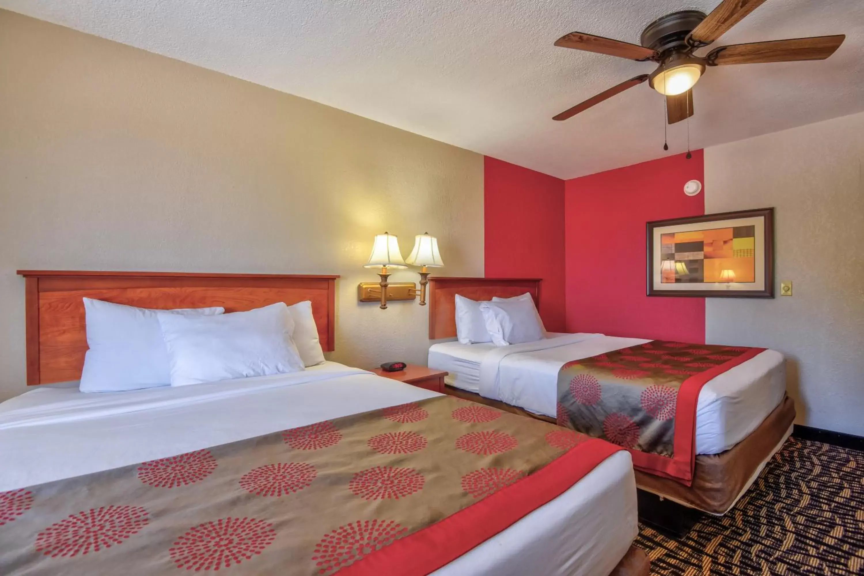 Toilet, Bed in Ramada by Wyndham Oklahoma City Airport North