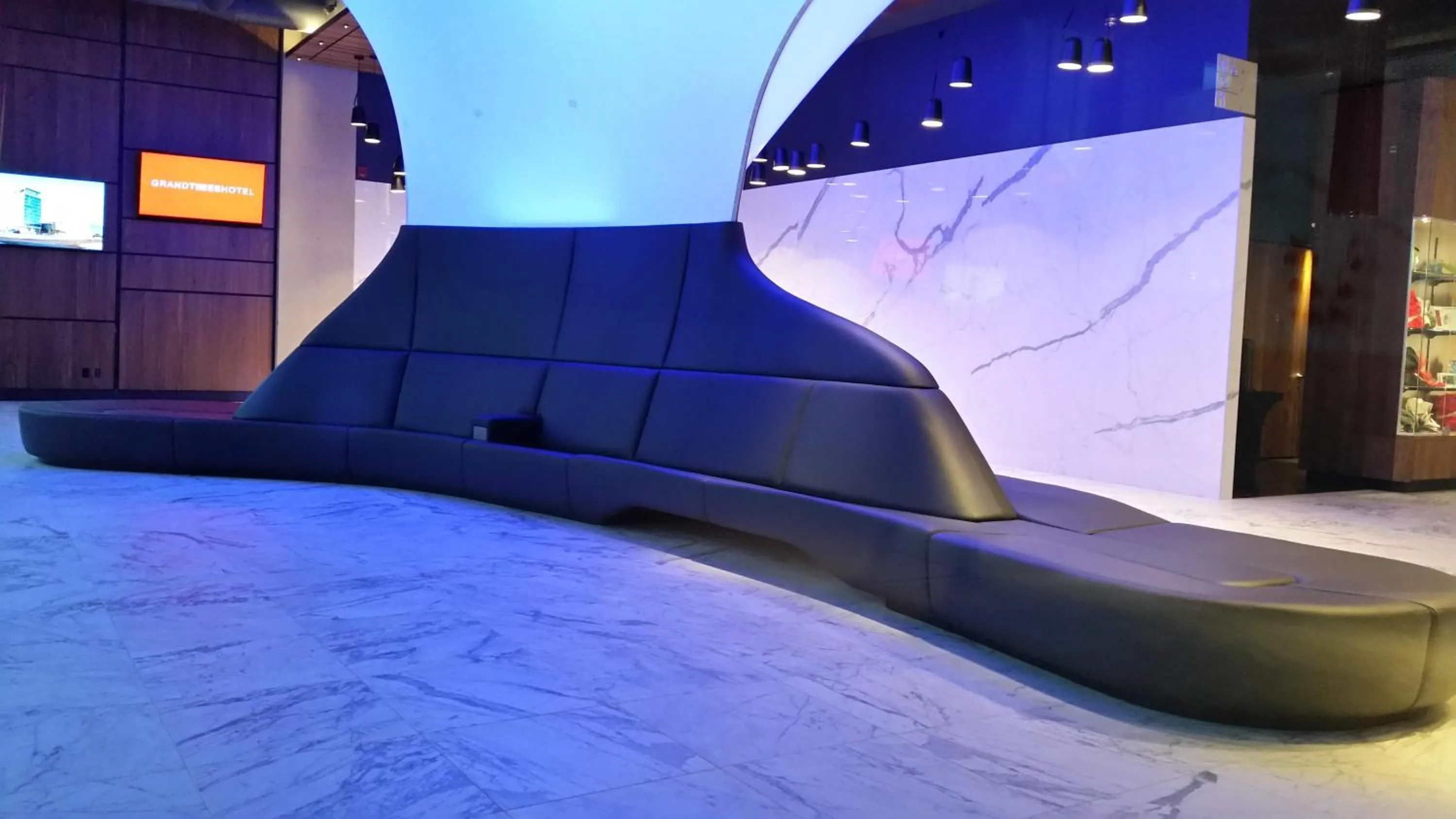 Lobby or reception in Grand Times Hotel Drummondville