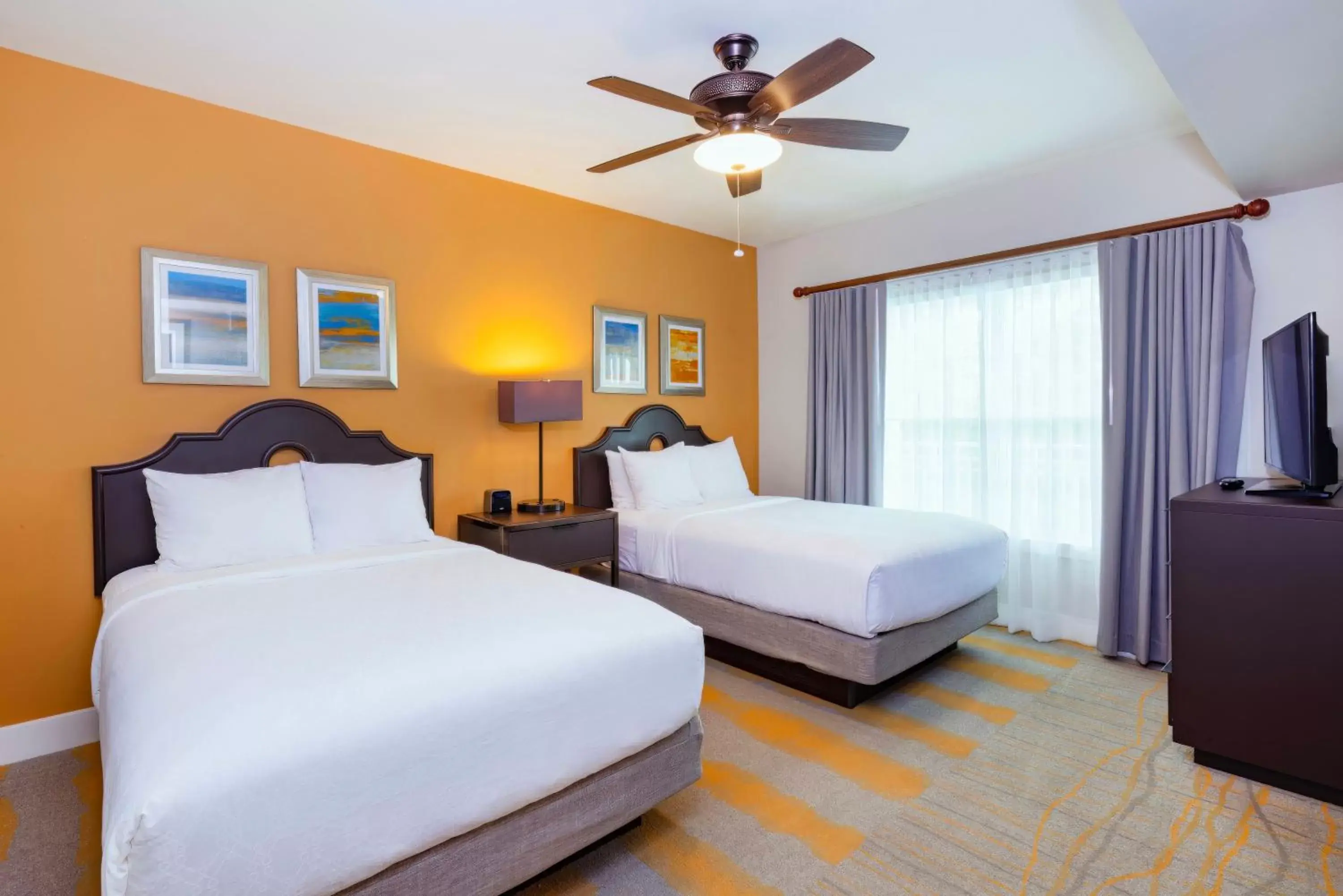 Photo of the whole room, Bed in WorldMark Orlando Kingstown Reef