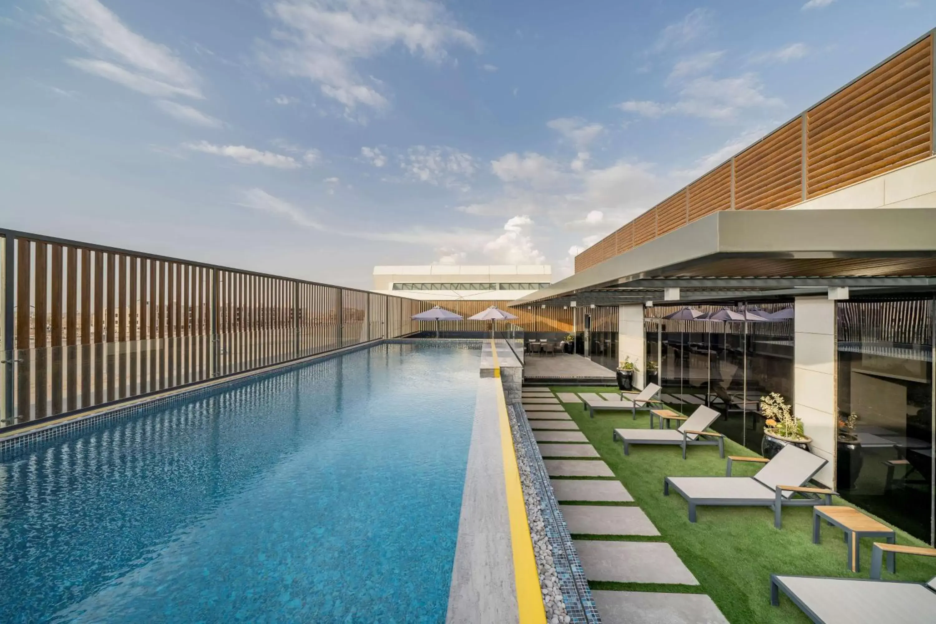 Pool view, Swimming Pool in Radisson Blu Hotel Riyadh Qurtuba