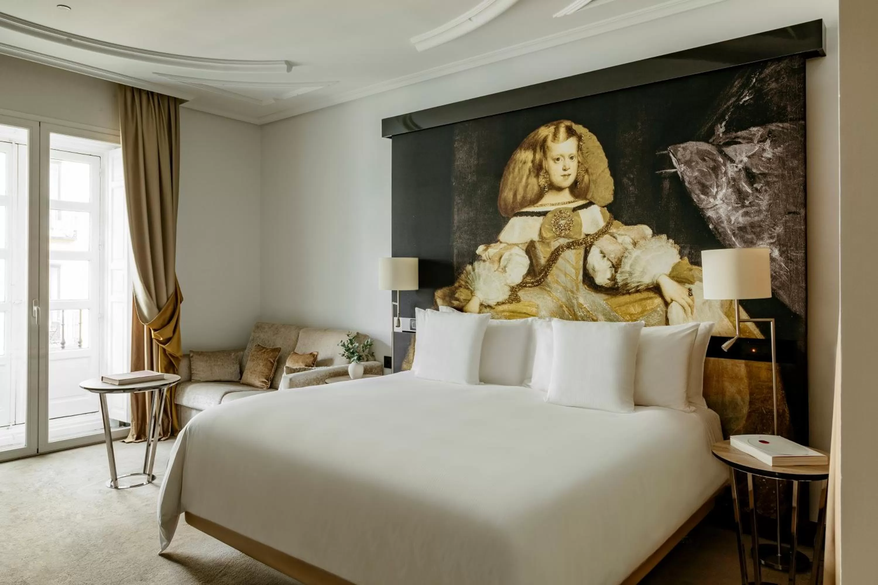 Bed in Palacio de los Duques Gran Meliá - The Leading Hotels of the World