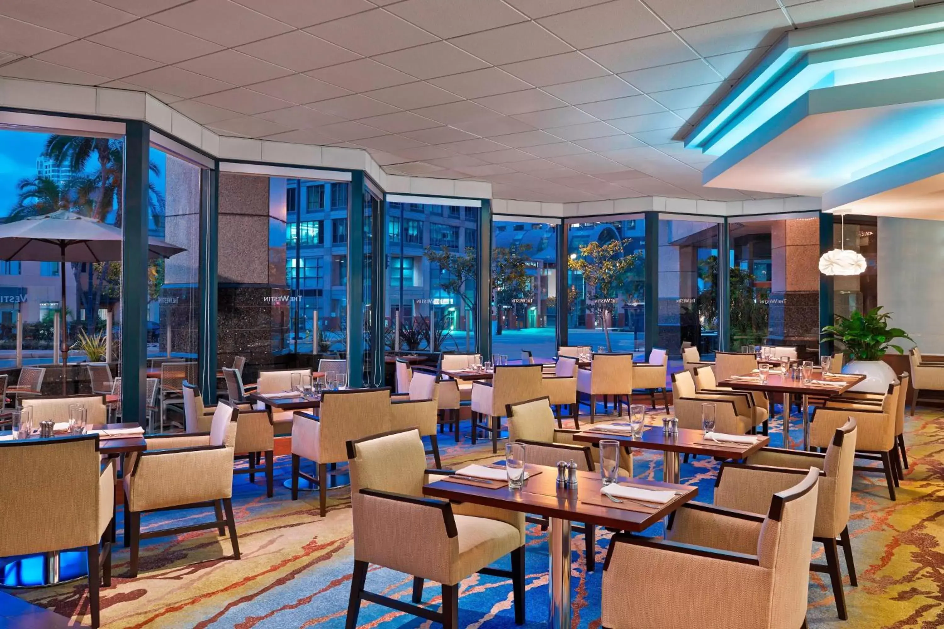 Restaurant/Places to Eat in The Westin San Diego Bayview