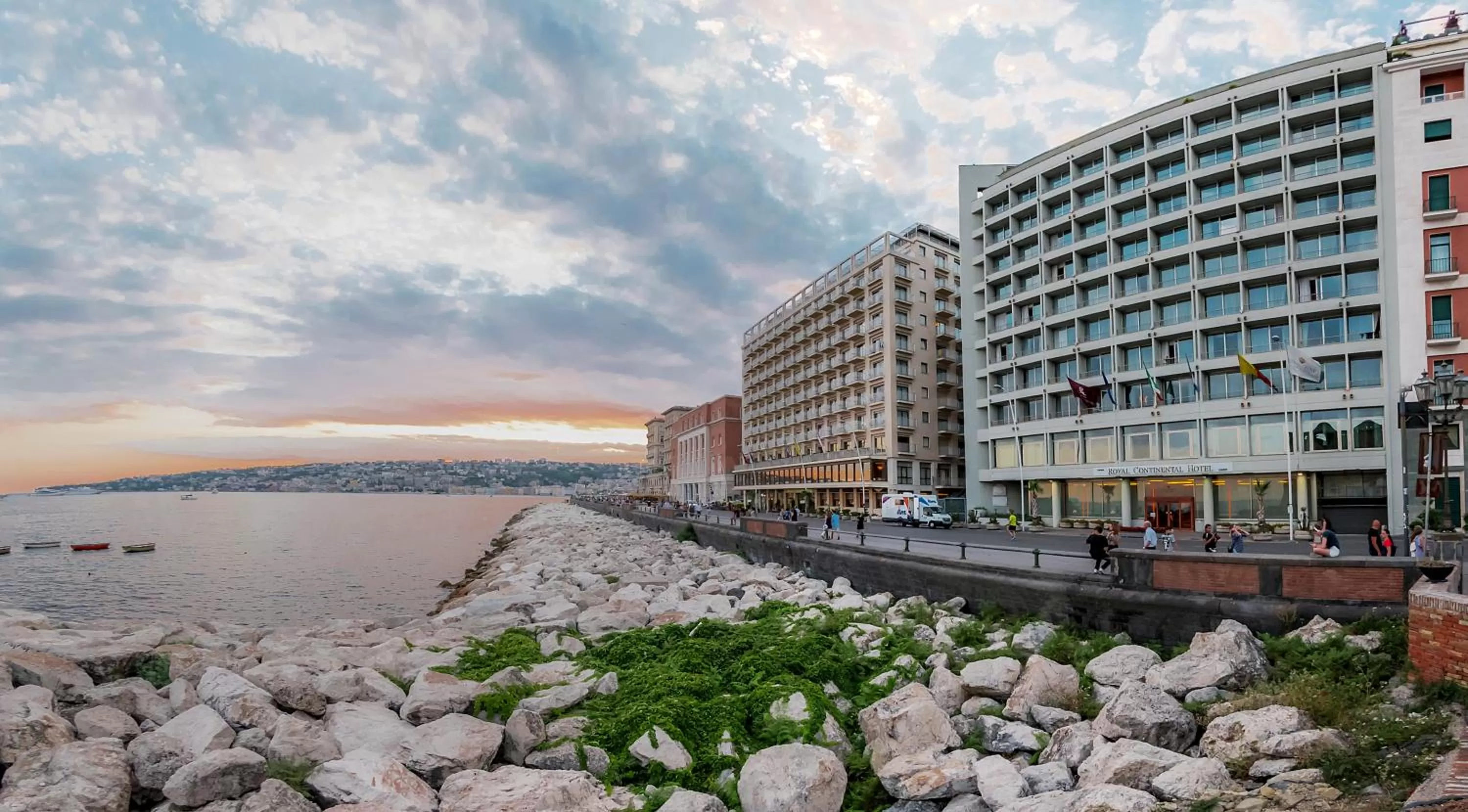 Facade/entrance in Hotel Royal Continental