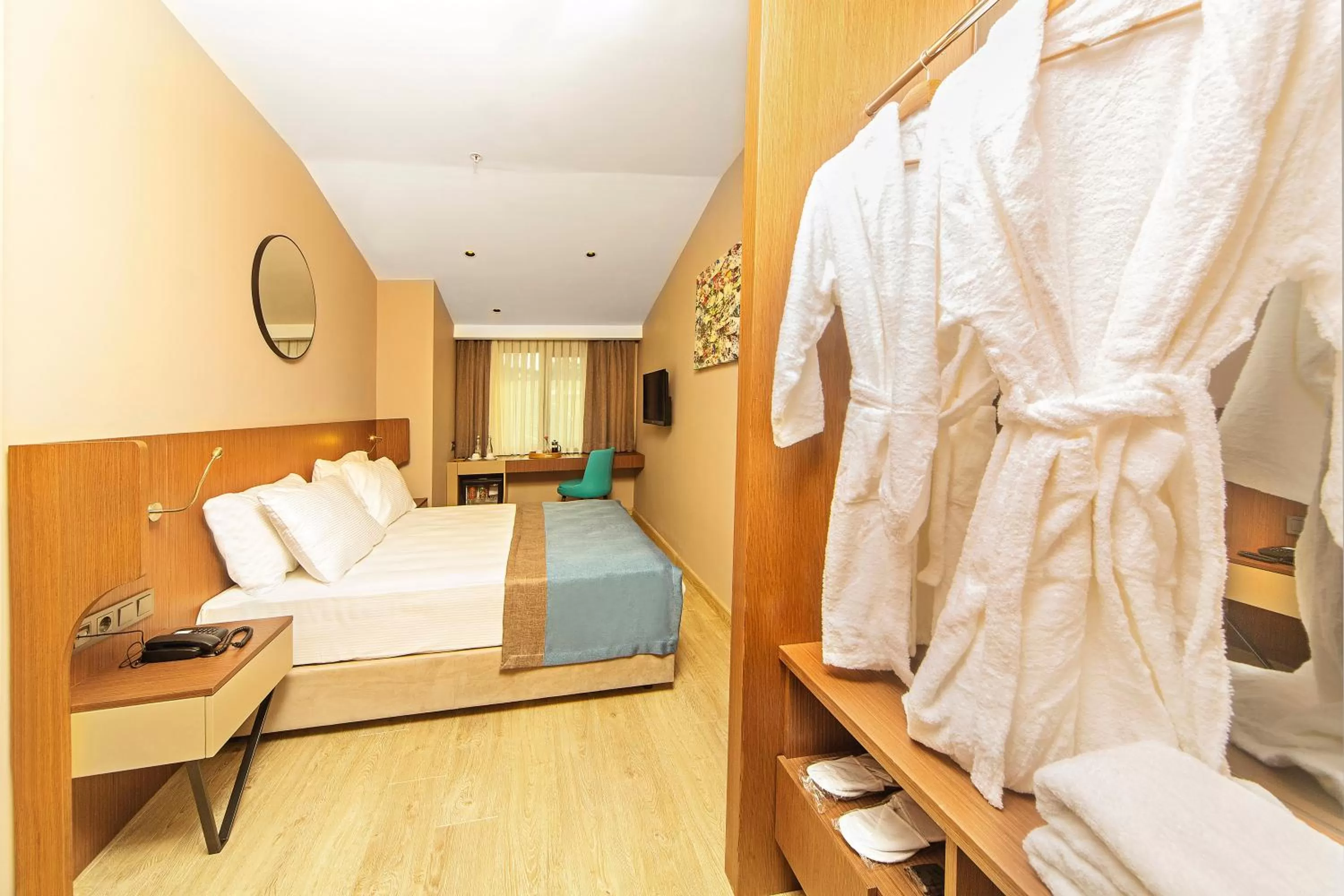 Photo of the whole room, Bed in Redmont Hotel Nisantasi