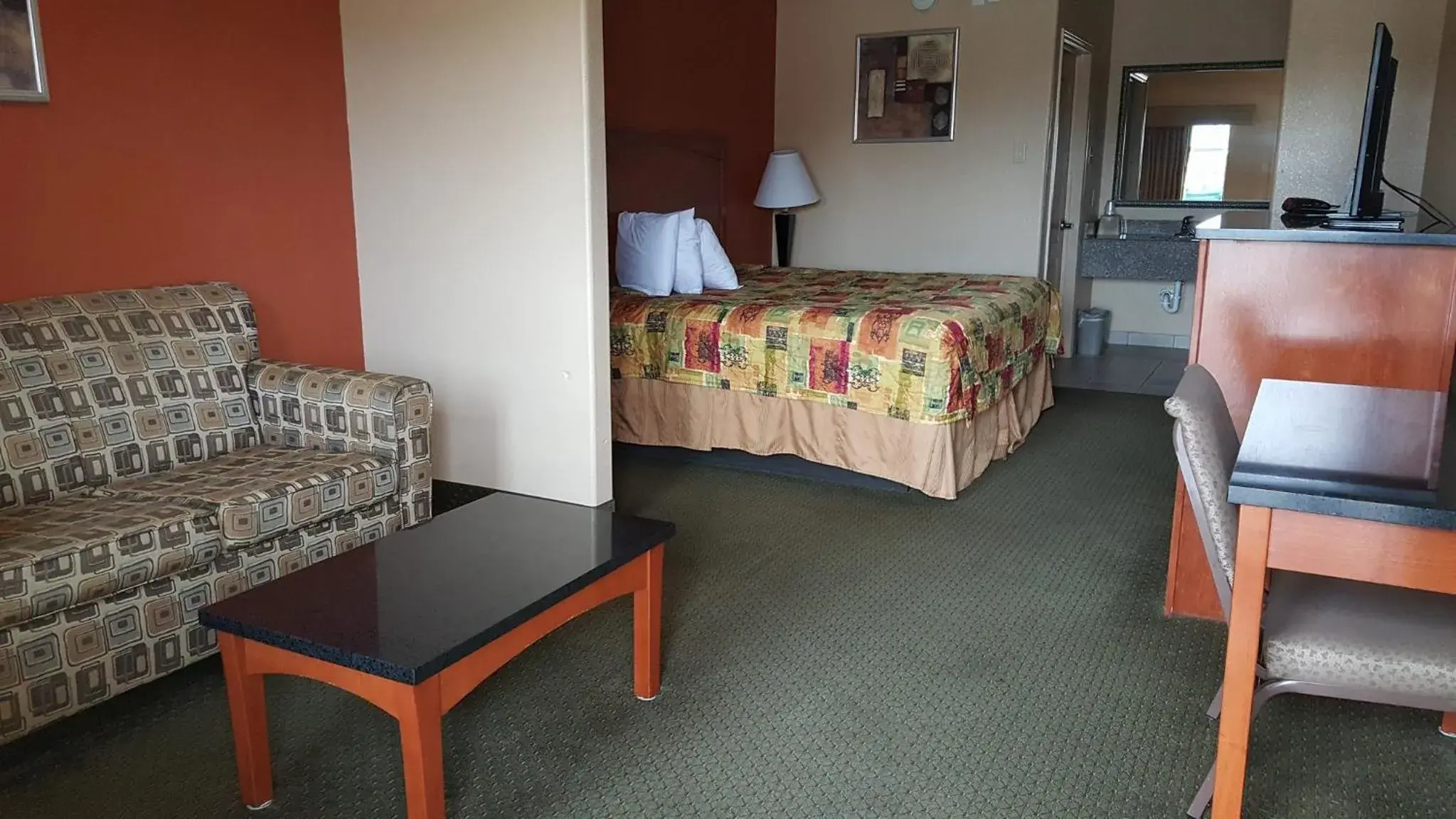 Seating area in Budgetel Inn and Suites