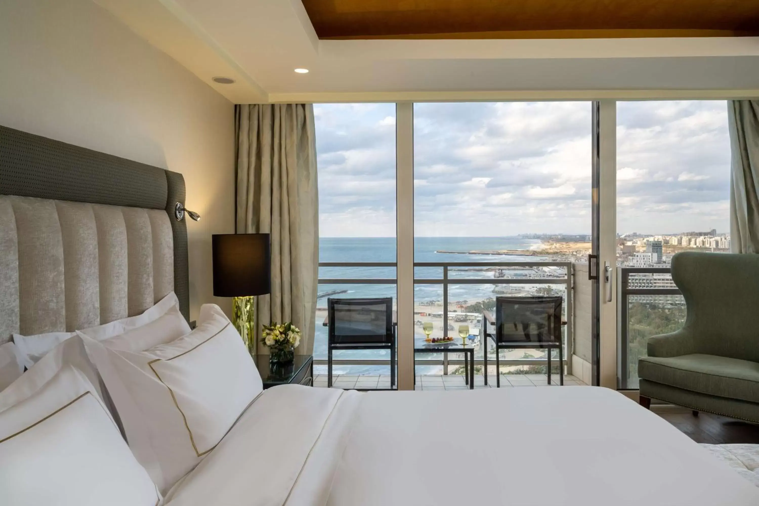 Bed in The Vista At Hilton Tel Aviv