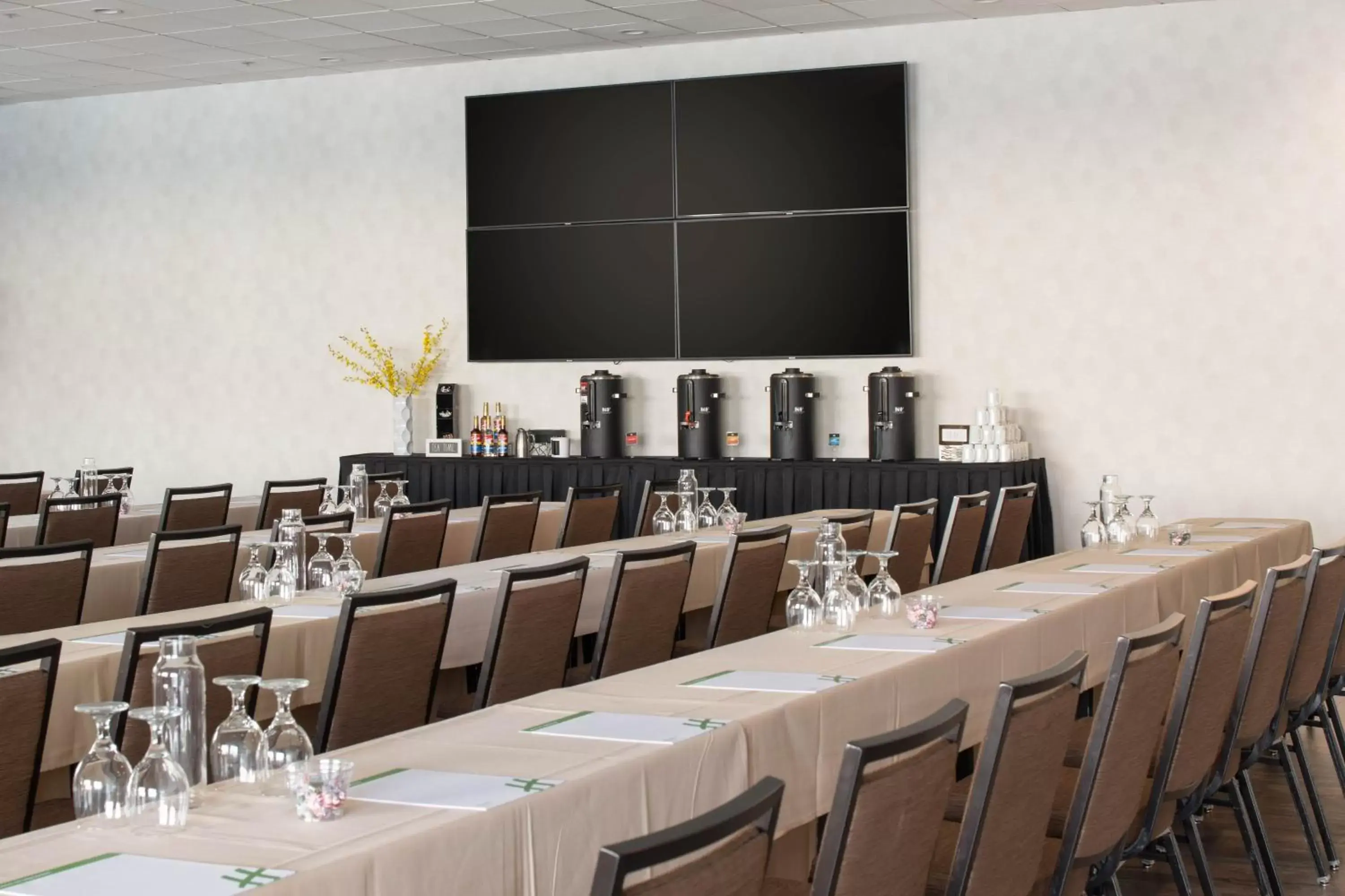 Banquet/Function facilities in Holiday Inn - Portland - Columbia Riverfront, an IHG Hotel