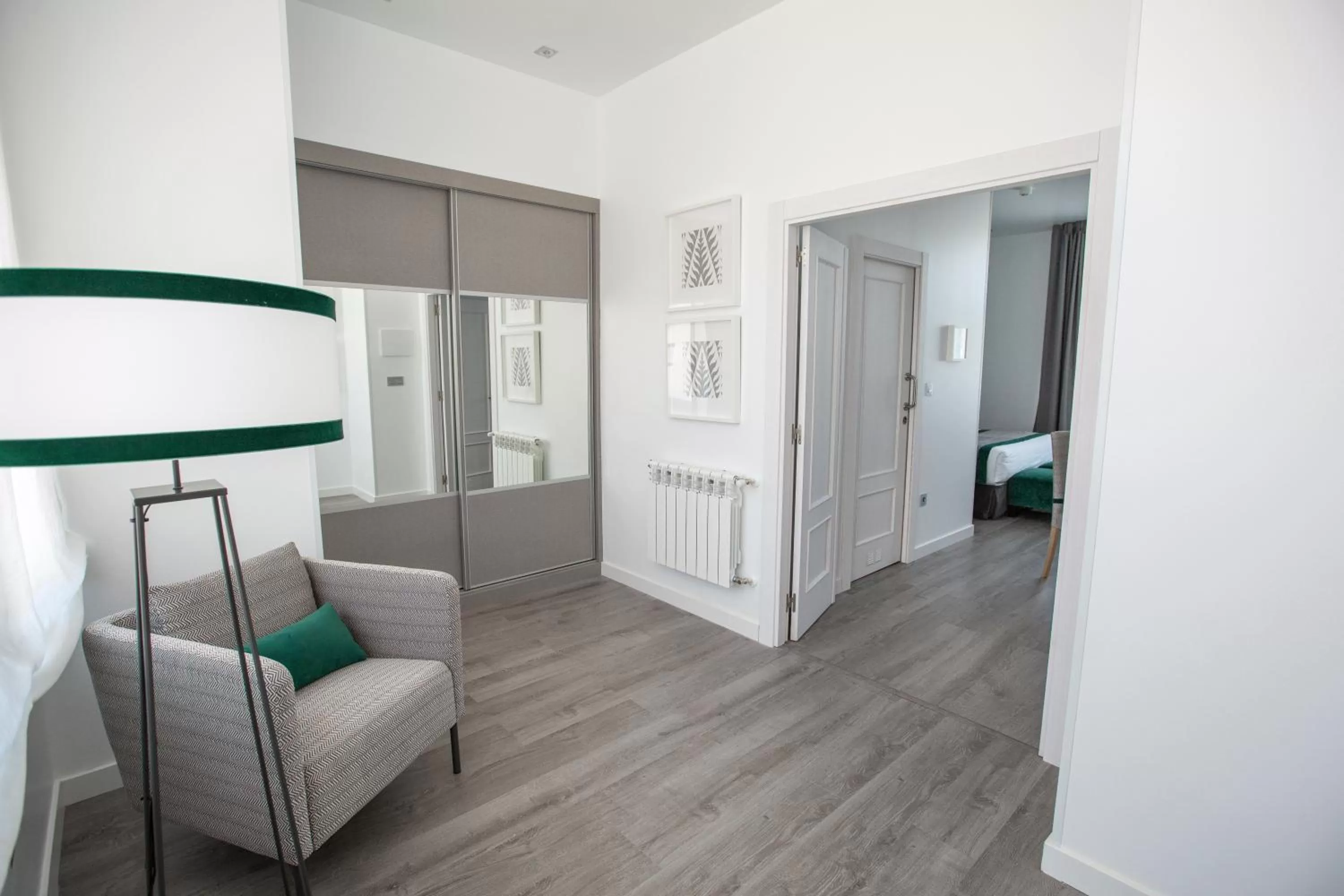 Living room, Bed in Hotel Santa Cruz