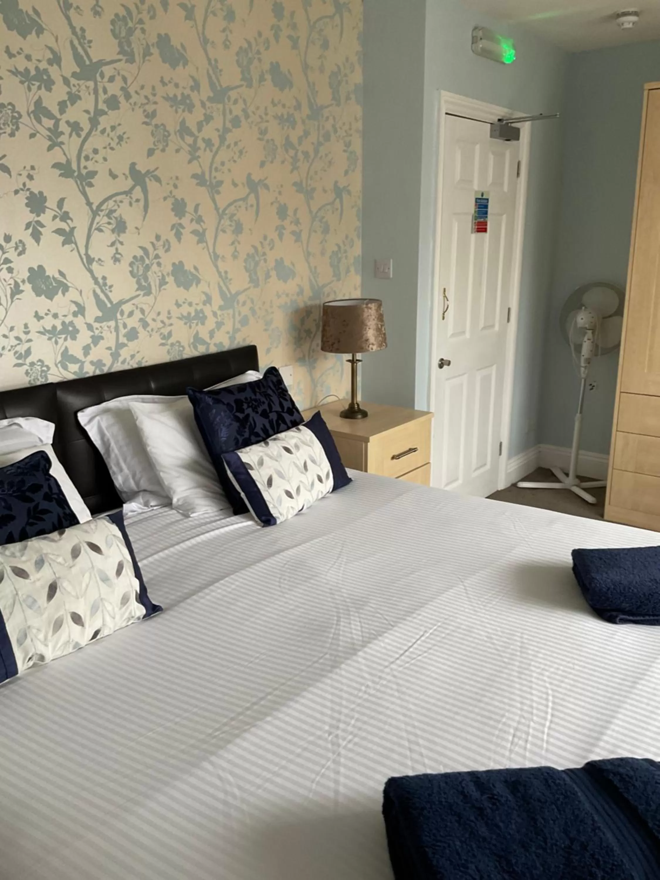 Bedroom, Bed in No 52 bed and breakfast