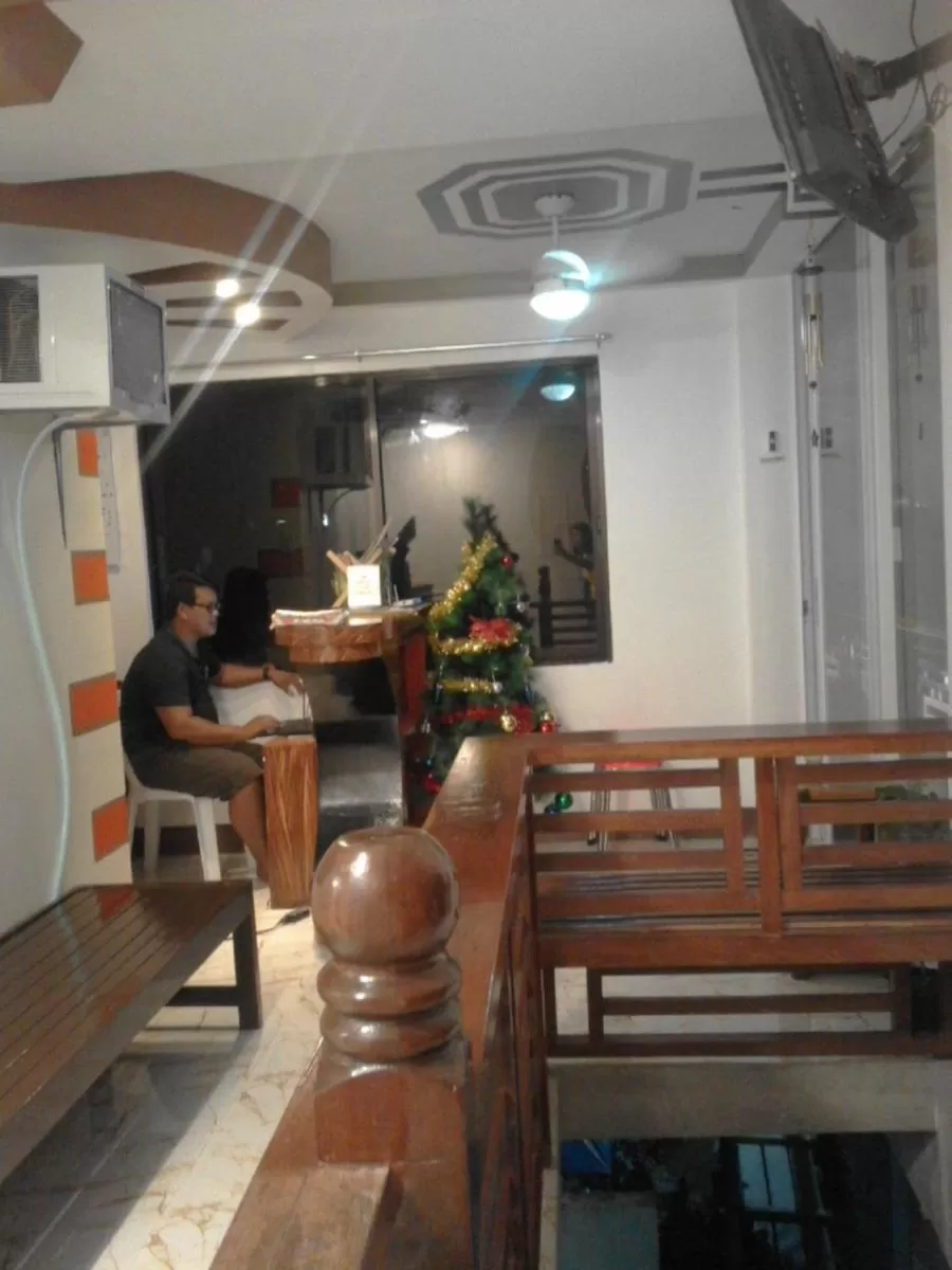 Property building in Vali-Joe Travel Lodge