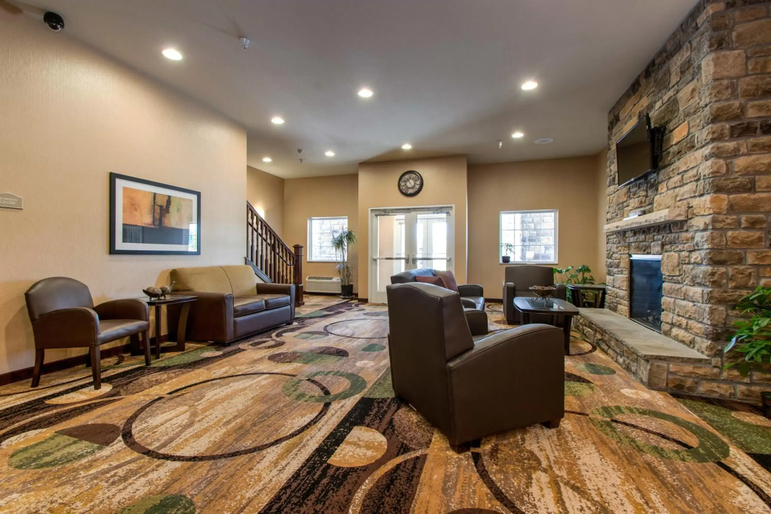 Lobby or reception, Seating Area in Cobblestone Inn & Suites - Holyoke