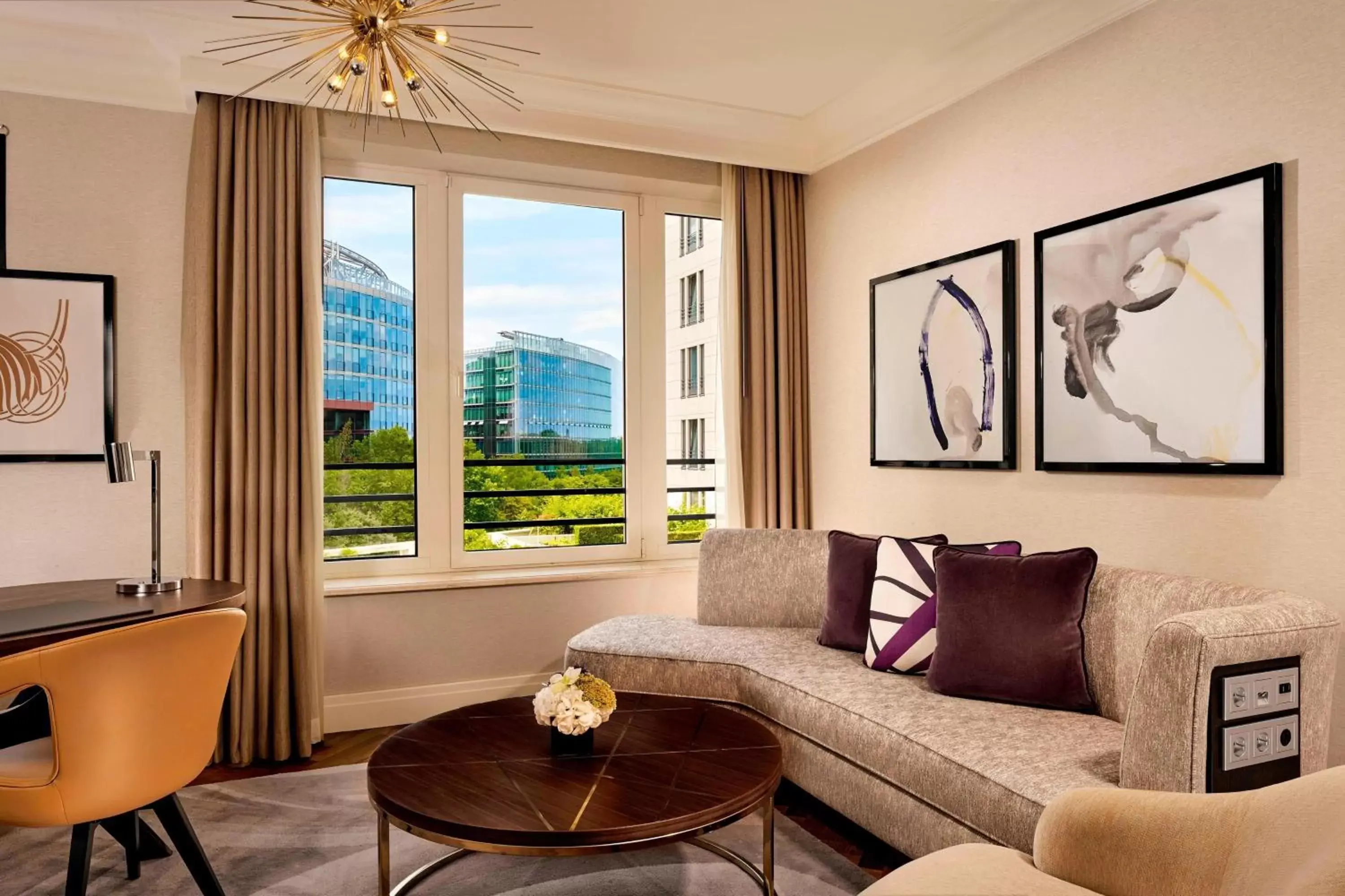 Living room, Seating Area in The Ritz-Carlton, Berlin