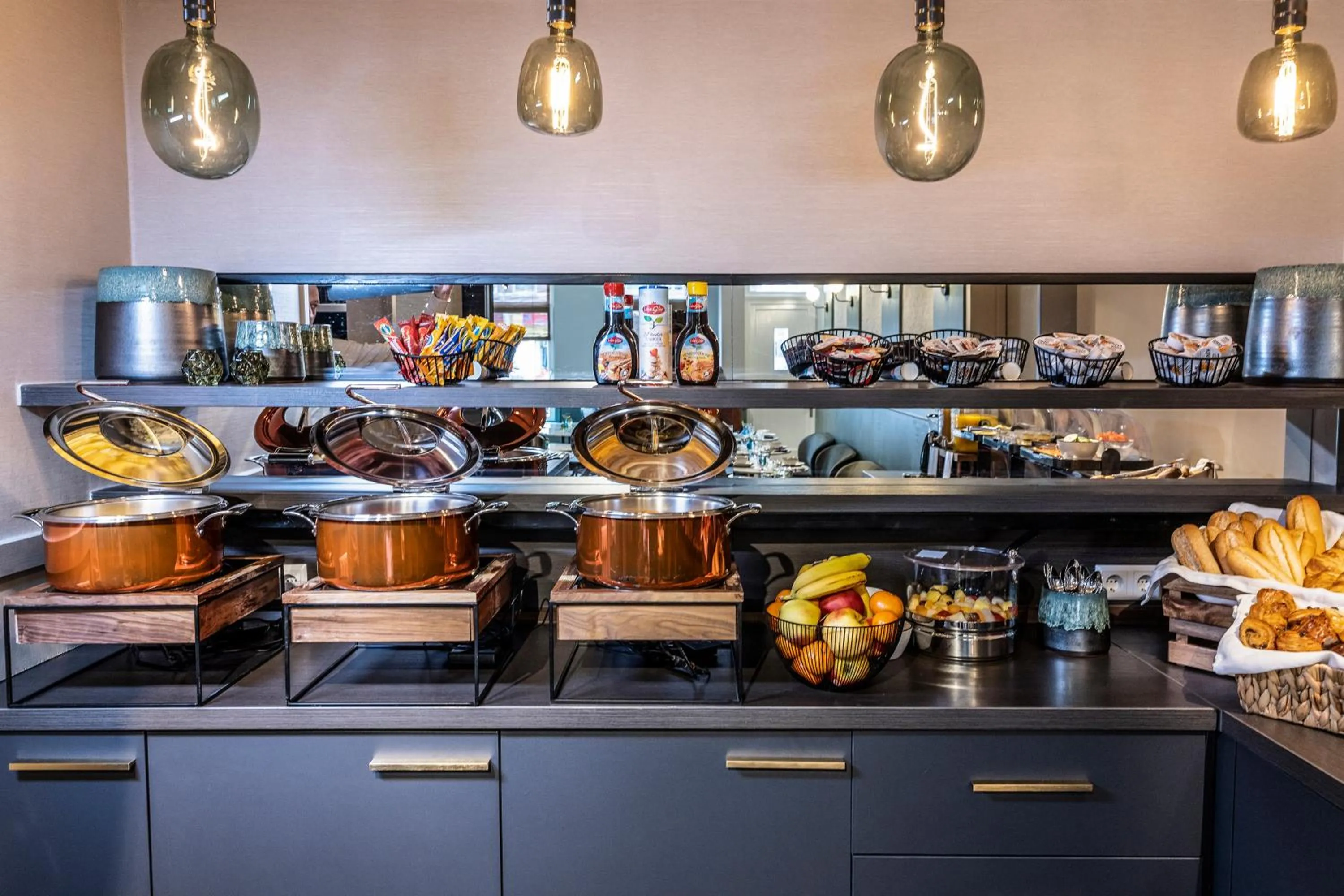 Buffet breakfast in Hotel Atlantis Amsterdam