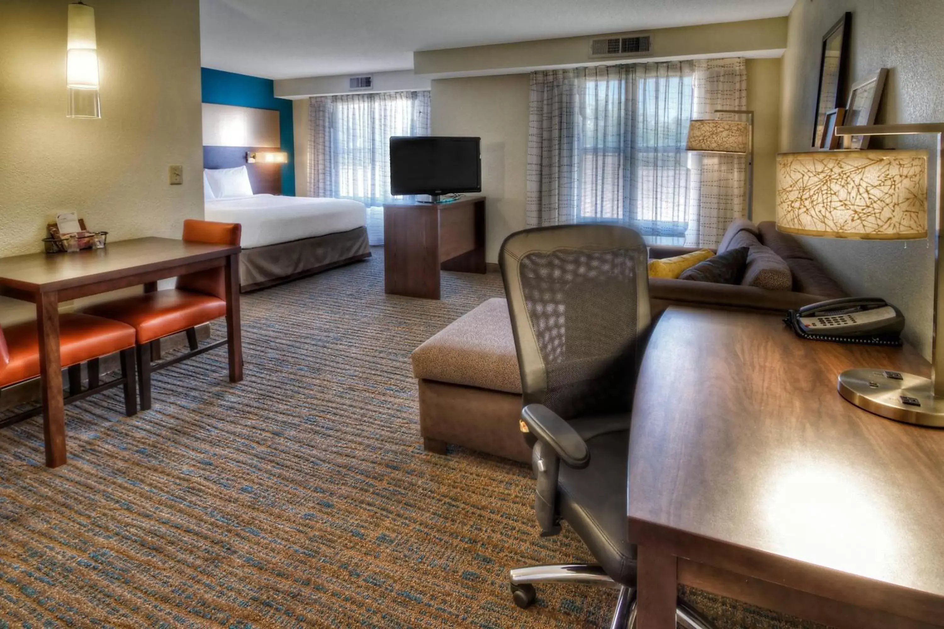 Photo of the whole room, Seating Area in Residence Inn Memphis Germantown
