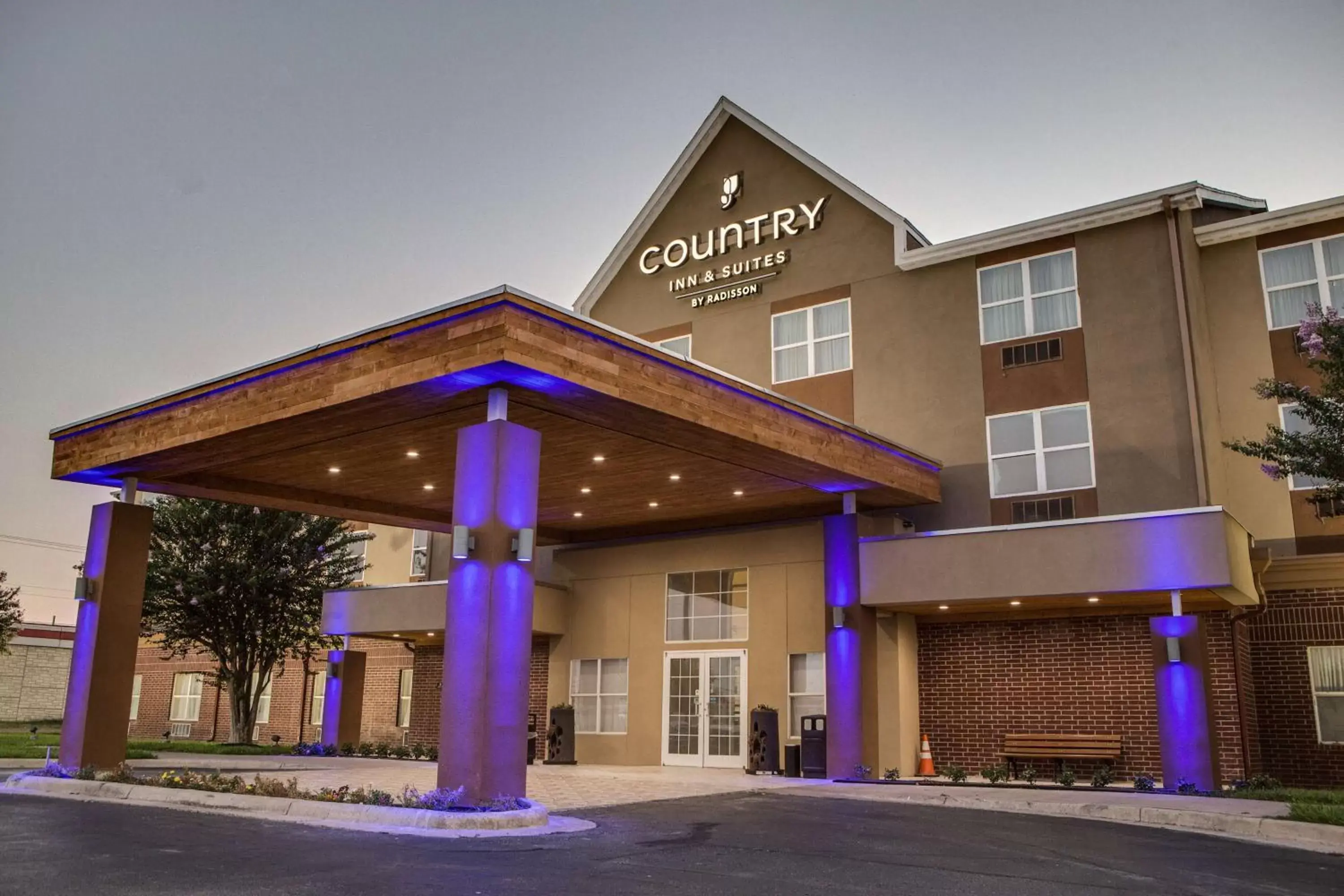 Property building in Country Inn & Suites by Radisson, Harlingen, TX