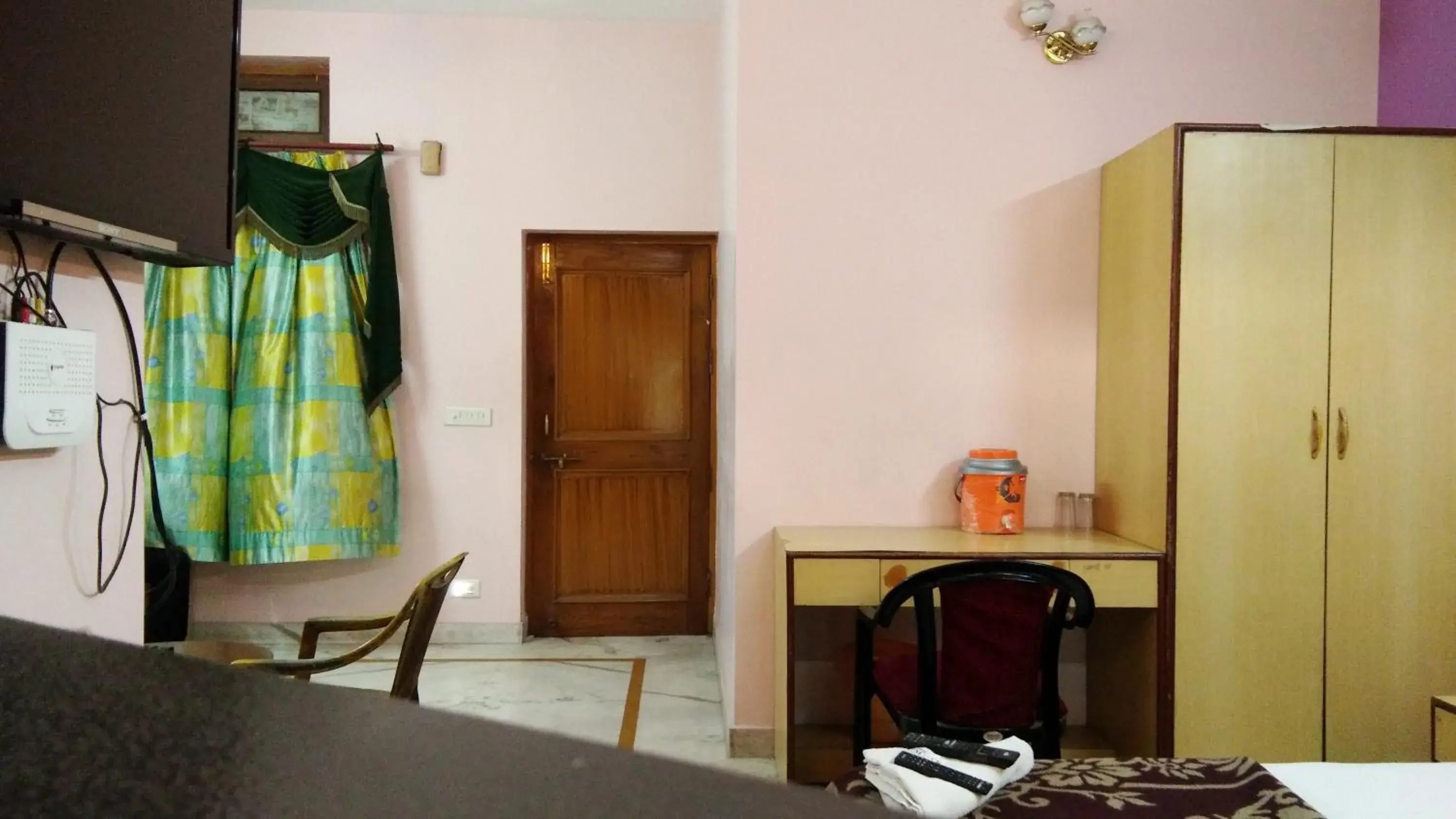 Bedroom, Seating Area in Hotel Mayur