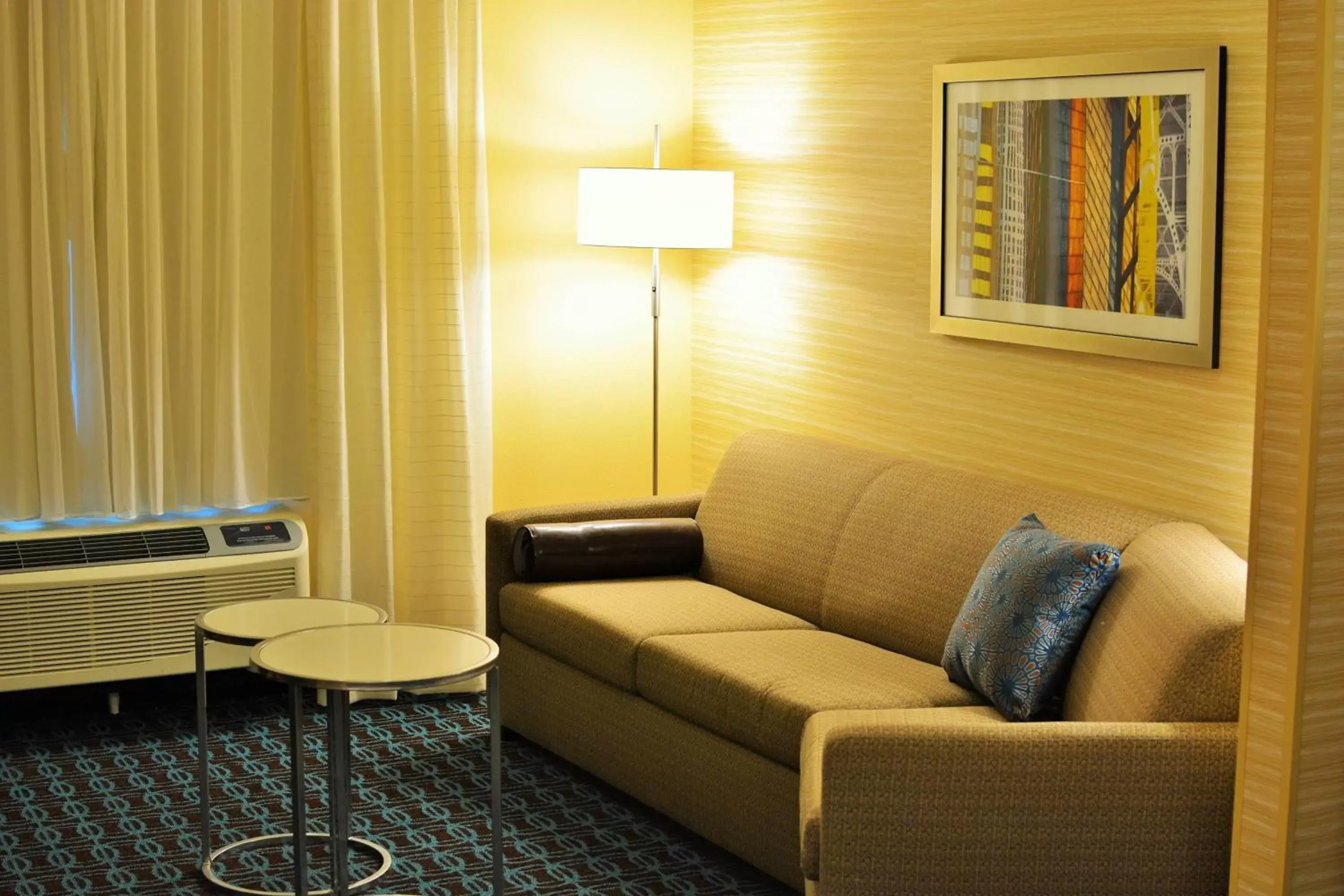 Living room, Seating Area in Fairfield Inn & Suites by Marriott Omaha Northwest
