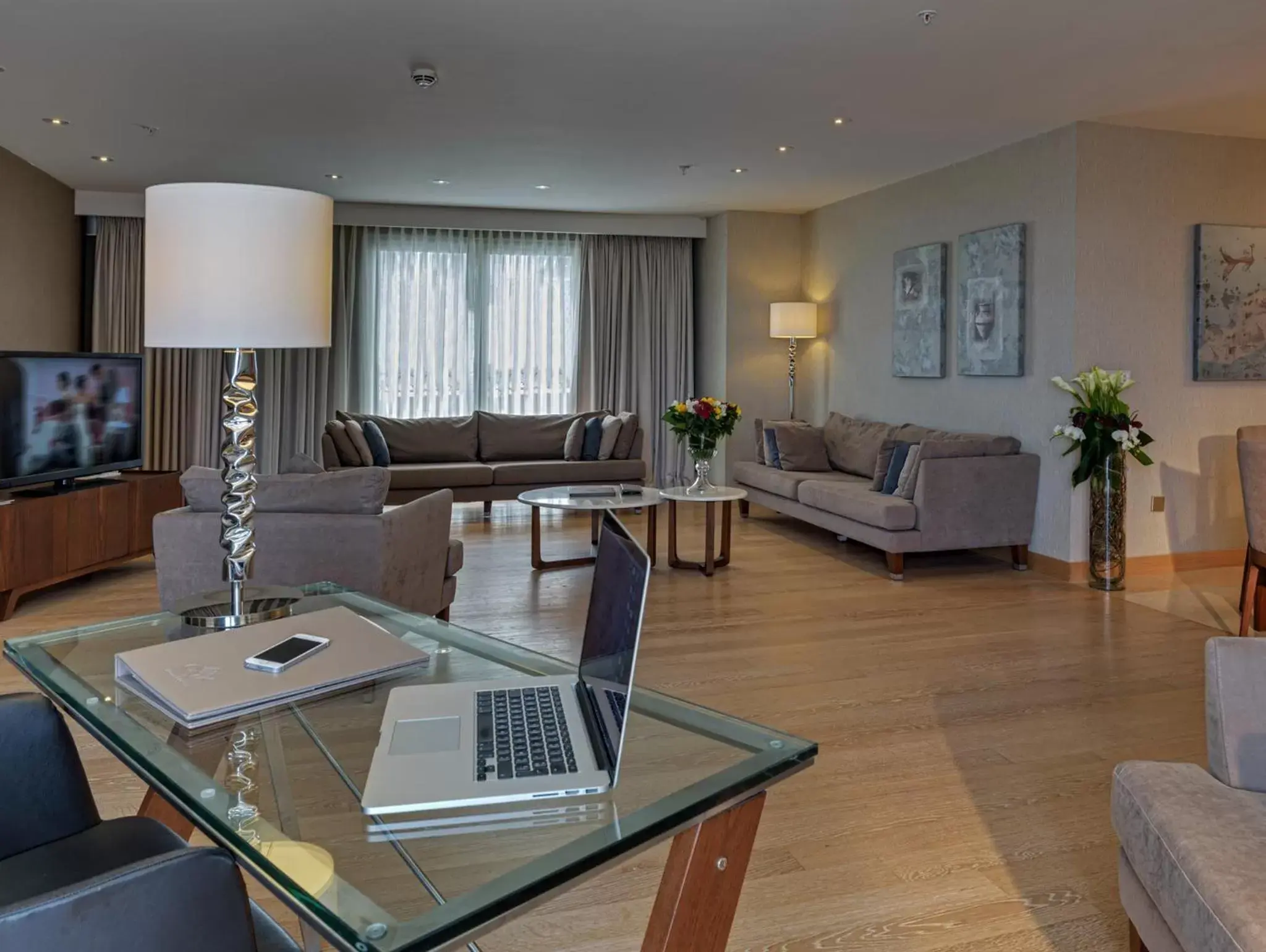 Park Prestige Suites Two Bedroom Apartment With Bosphorus Terrace in CVK Park Bosphorus Hotel Istanbul