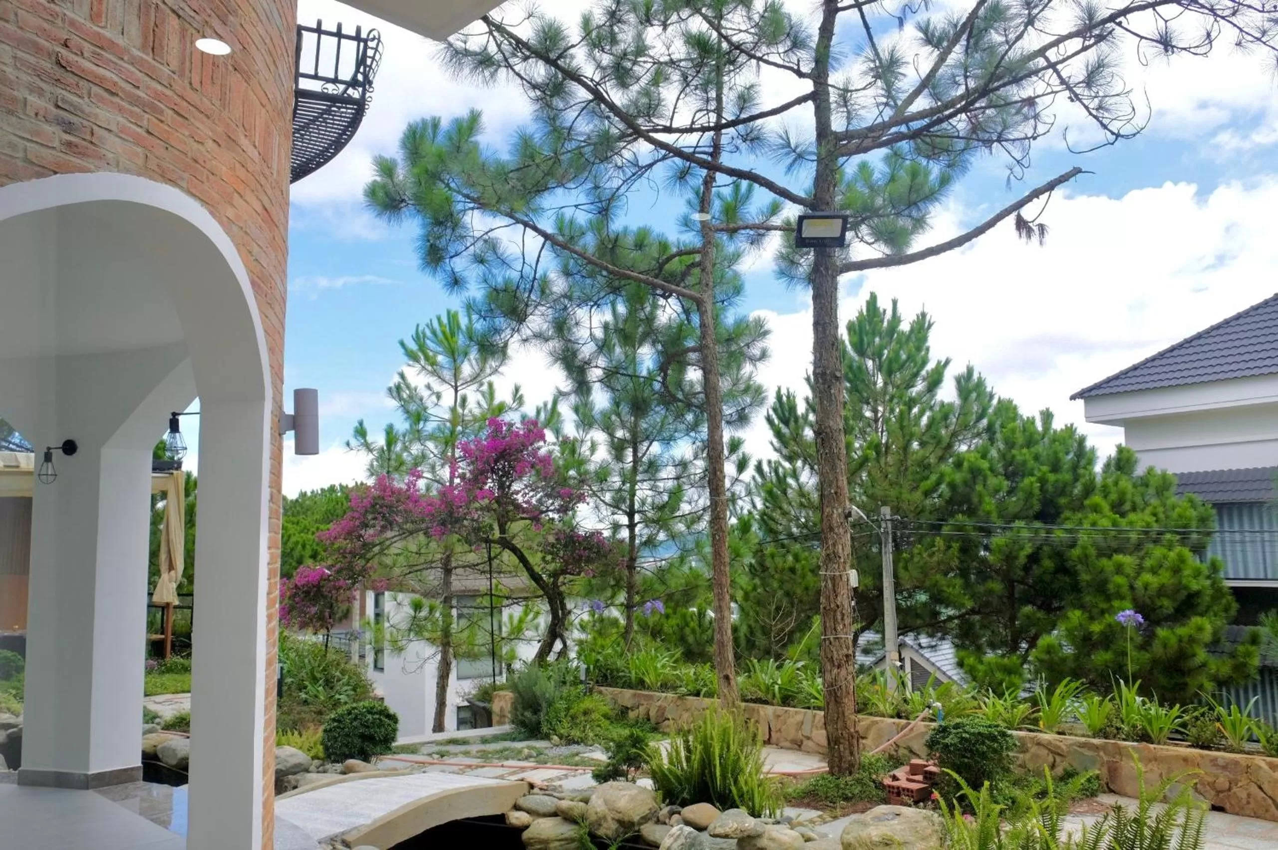 Garden in De La Sol Villa Dalat