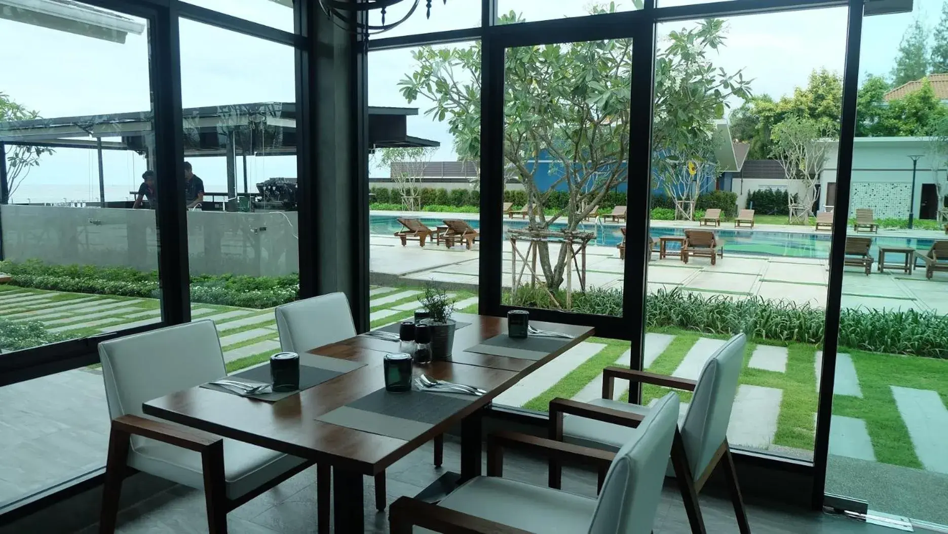 Restaurant/Places to Eat in Coral Tree Villa Huahin