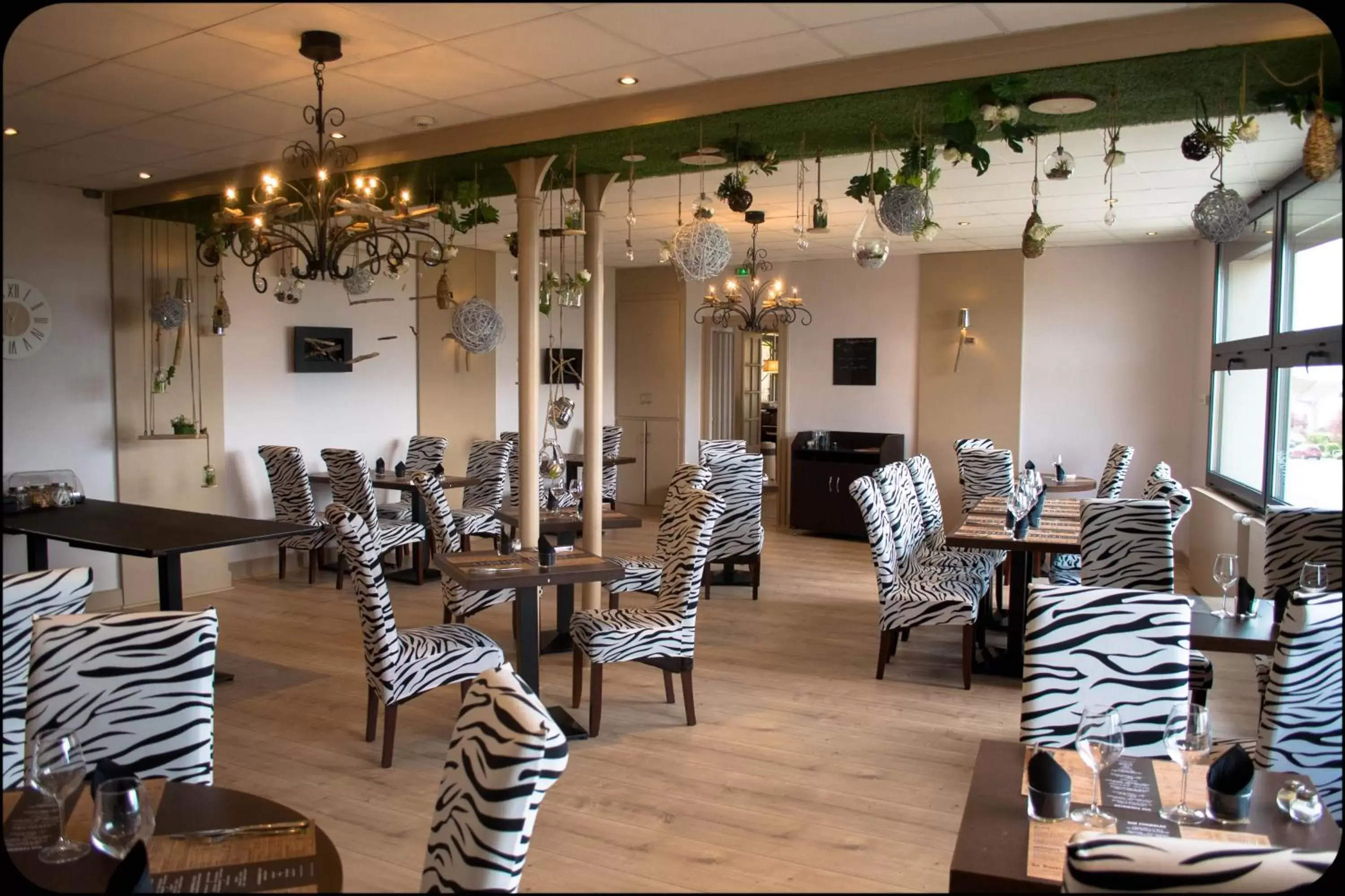 Restaurant/places to eat in Logis Hôtel La Bastide des Oliviers Restaurant/places to eat in Logis Hôtel La Bastide des Oliviers