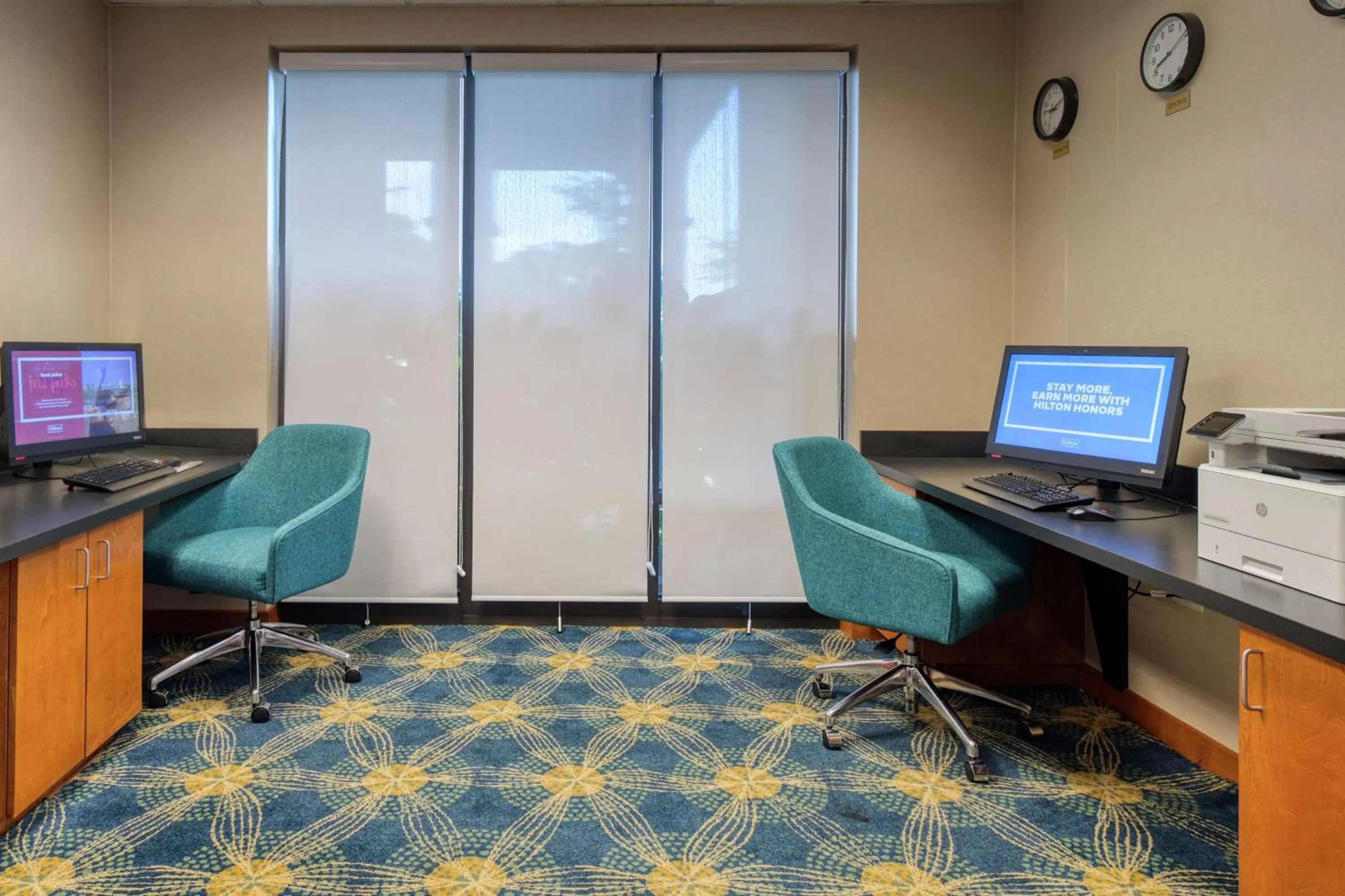 Business facilities in Hampton Inn Wilmington University Area