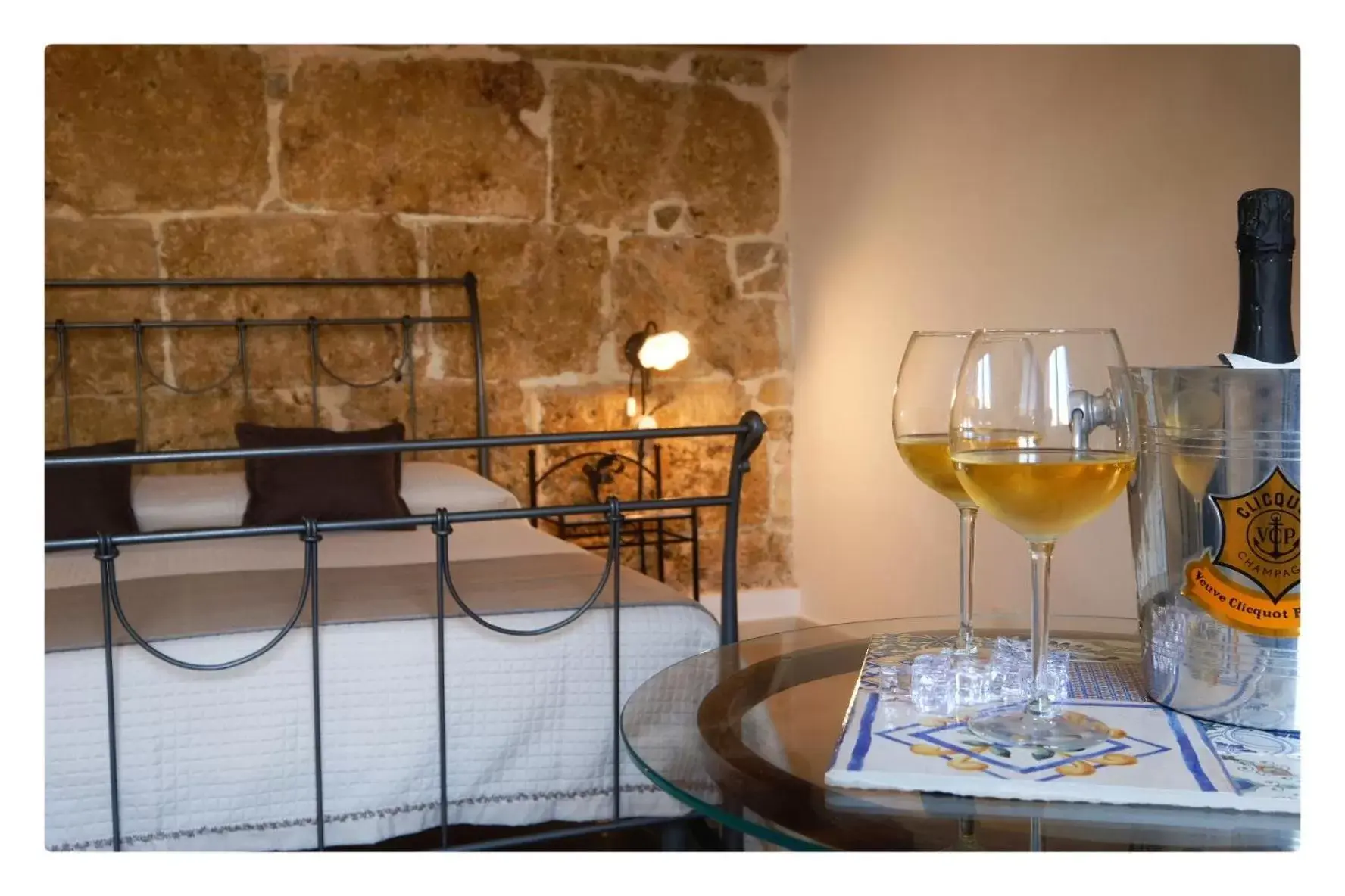 Alcoholic drinks in Morfeo Charming Rooms & Relax