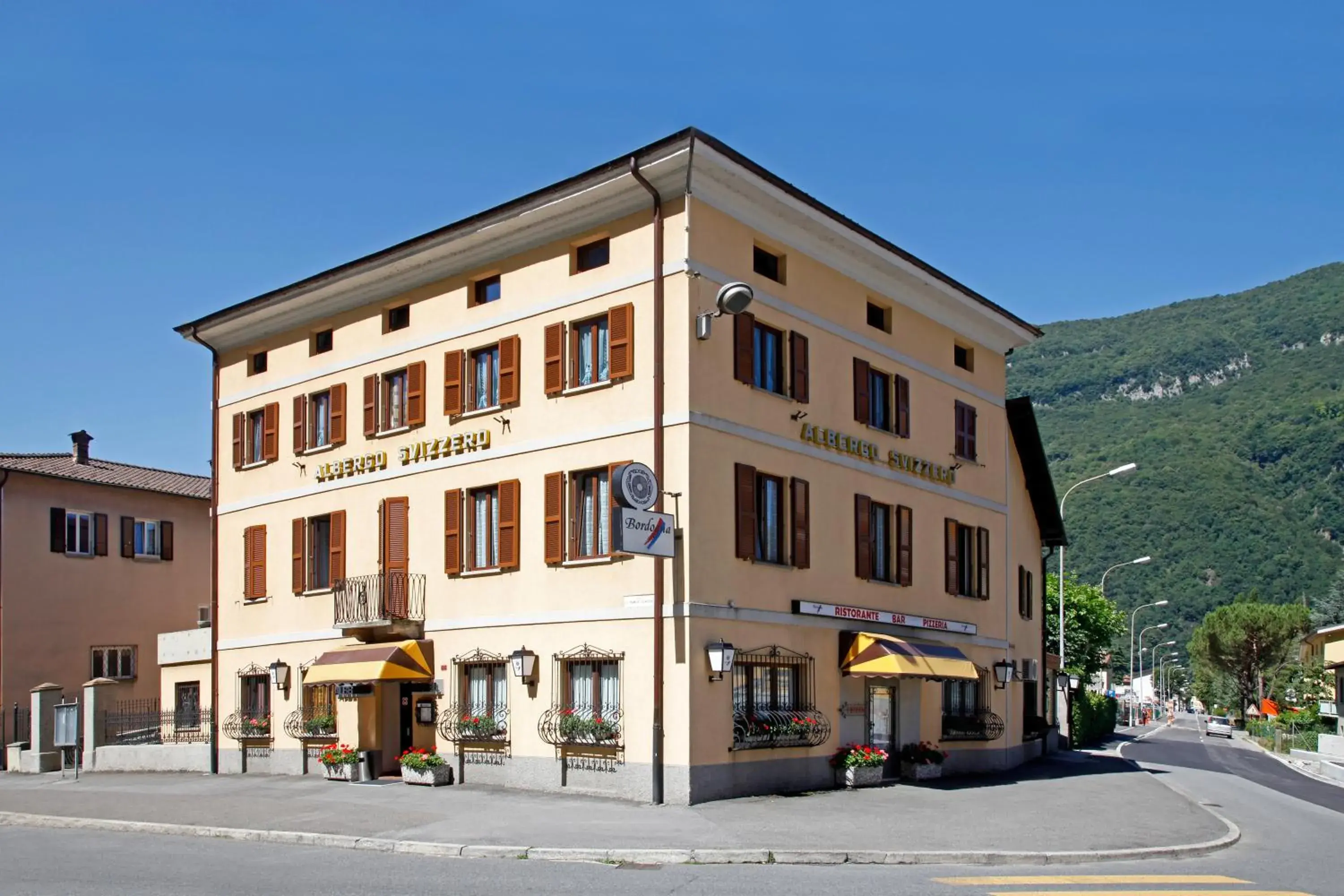 Facade/entrance, Property Building in Albergo Ristorante Svizzero