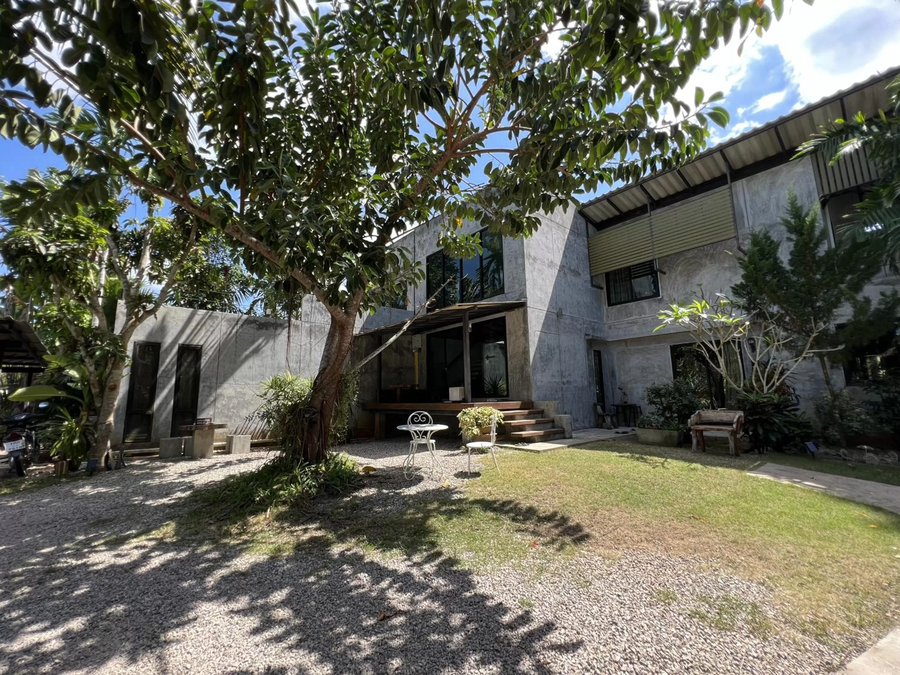 Property building in Aonang Third Place Hometel