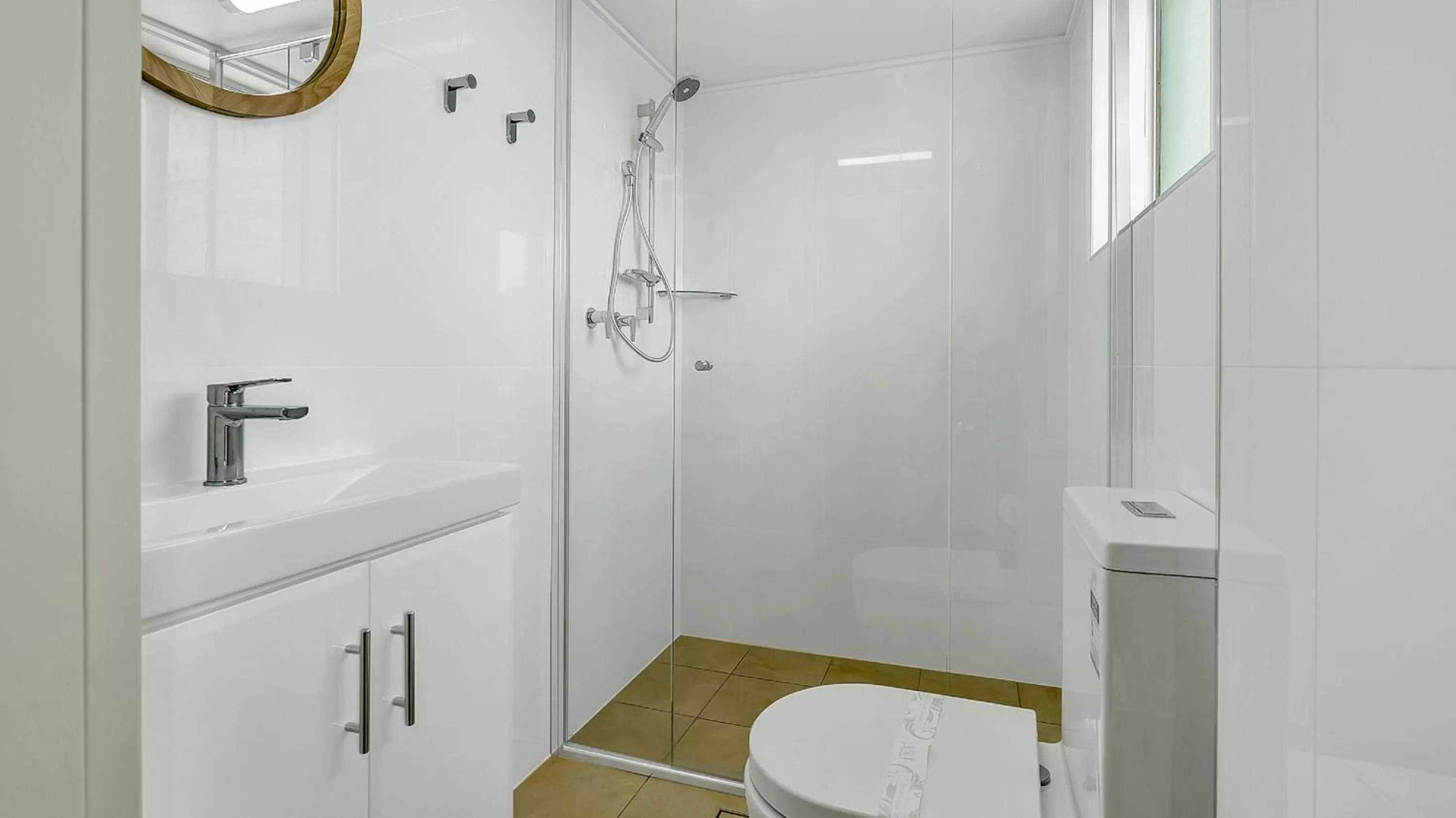 Bathroom in Tradewinds Apartments
