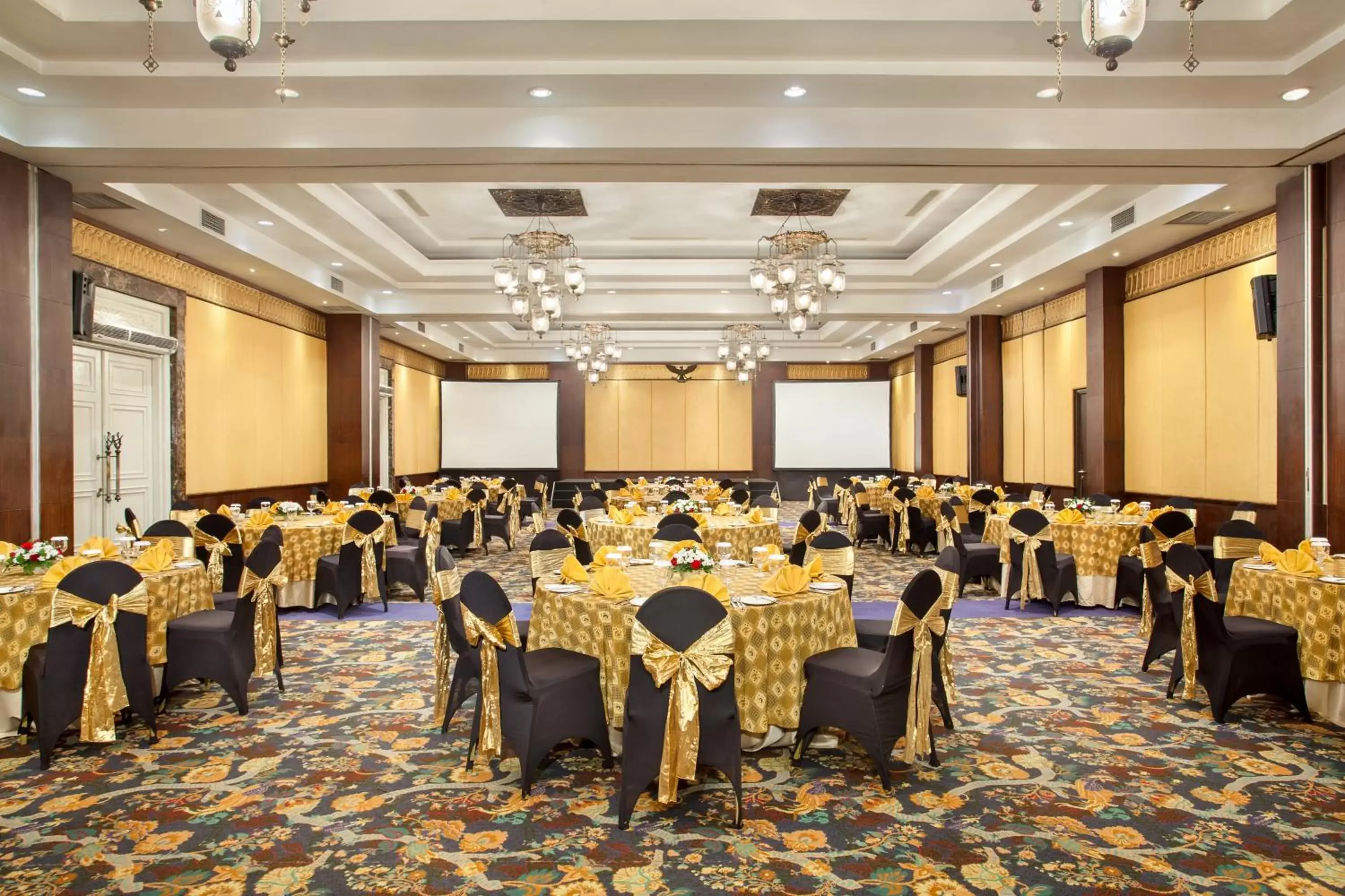 Meeting/conference room, Banquet Facilities in The Phoenix Hotel Yogyakarta - MGallery Collection