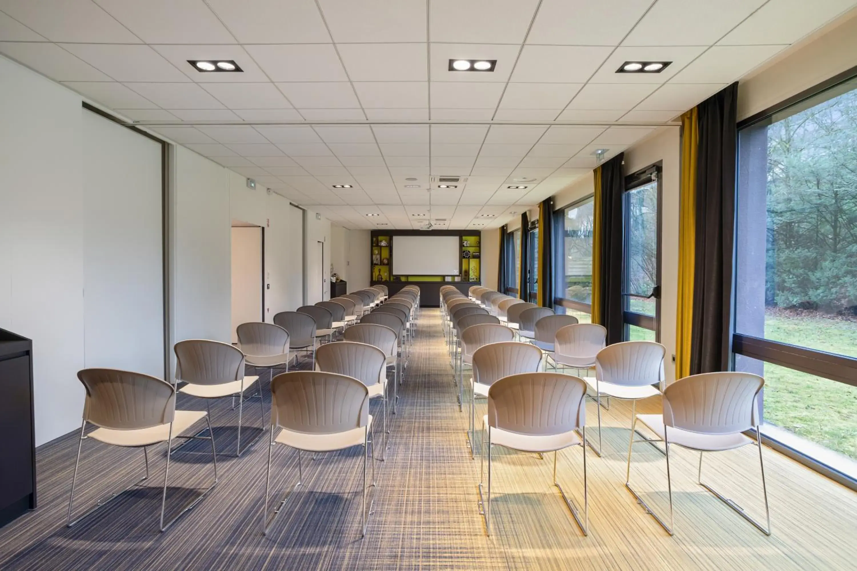 Meeting/conference room in Park & Suites Elégance Genève-Ferney Voltaire