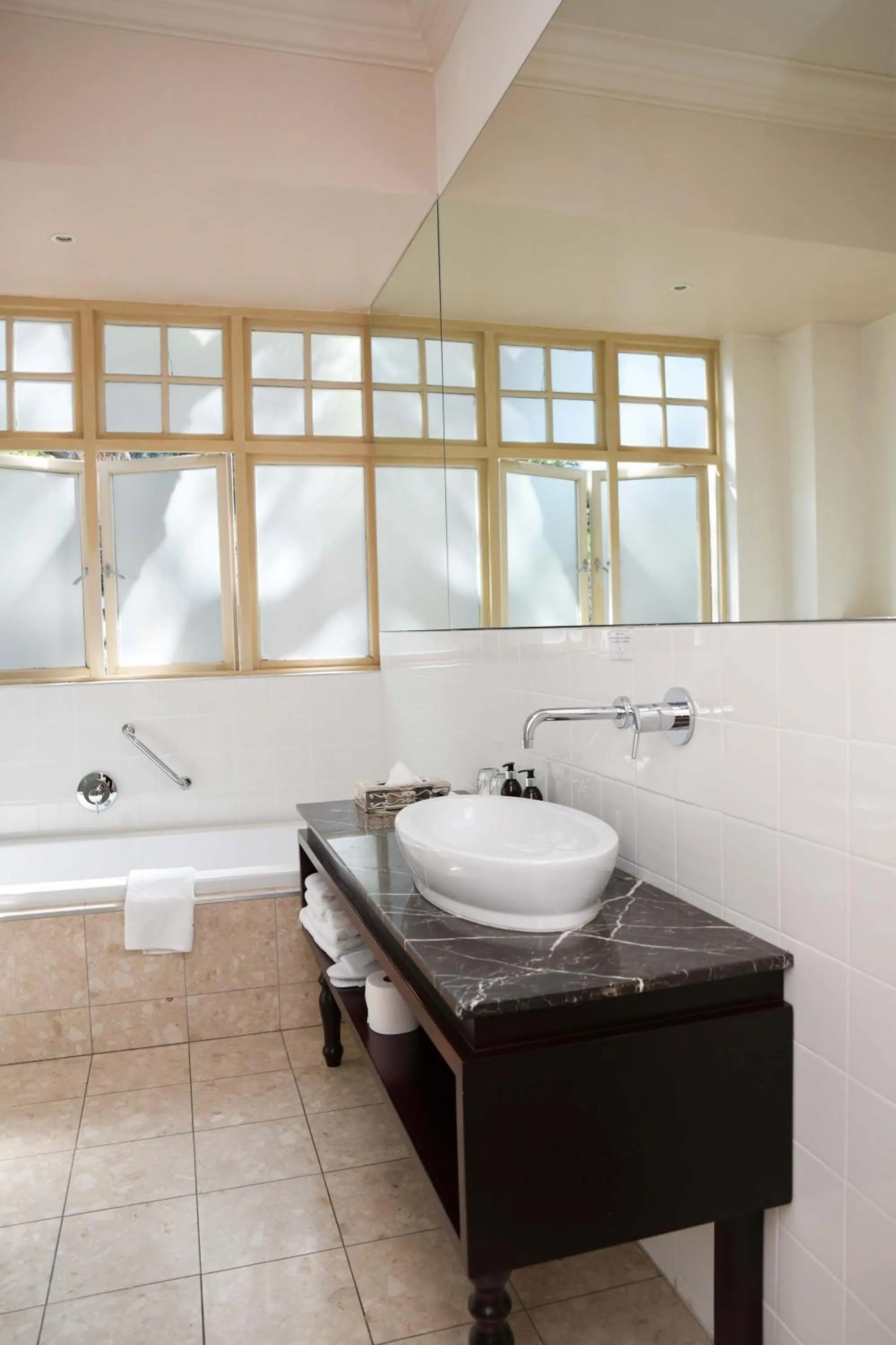 Superior Room in The Winston Hotel