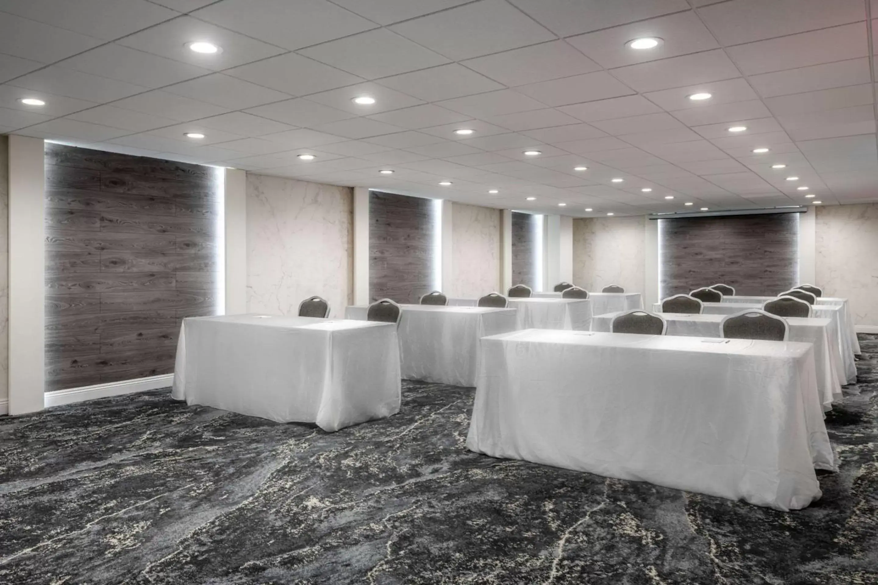 Meeting/conference room in The Volare, Ascend Hotel Collection