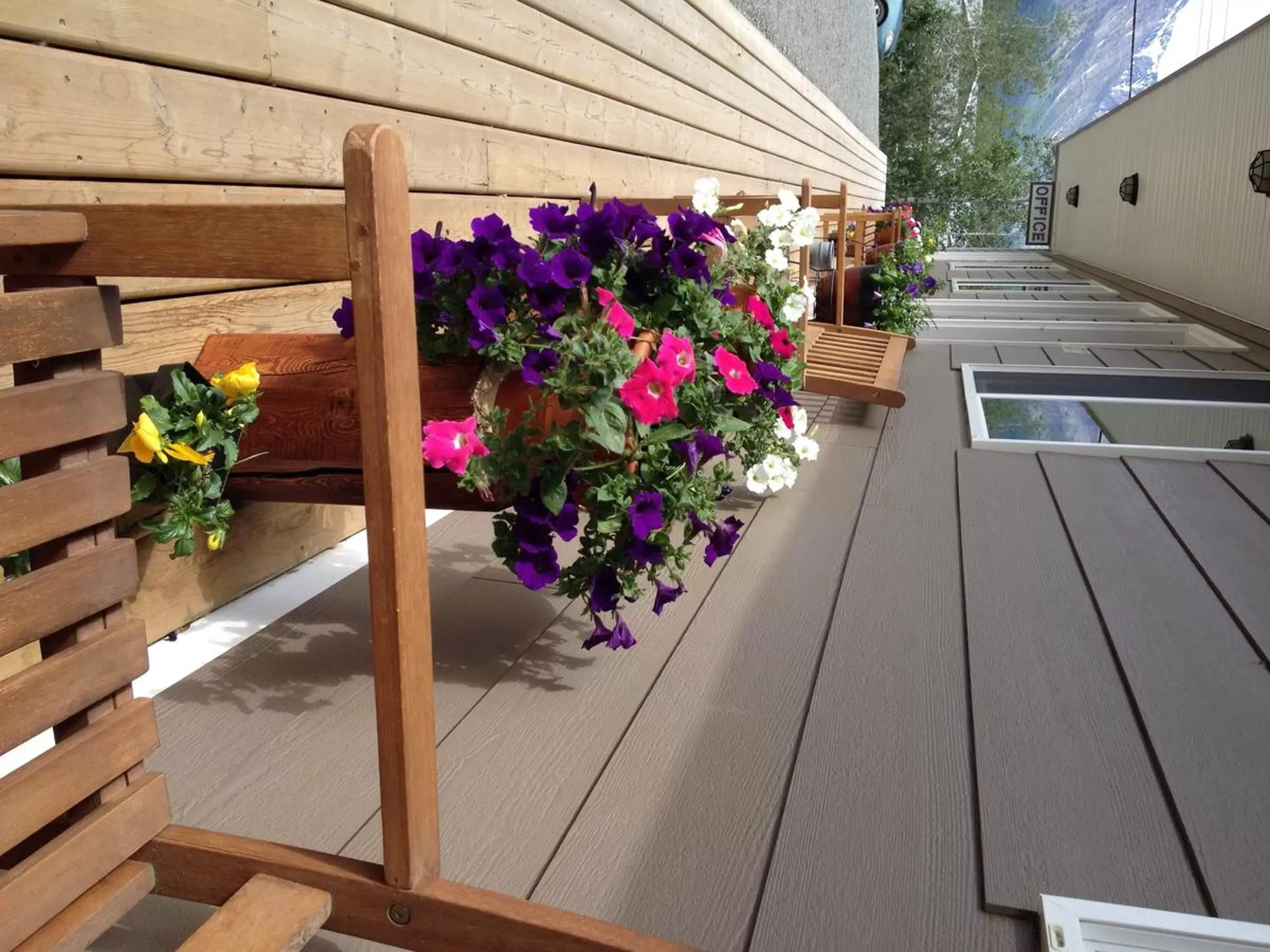 Balcony/Terrace in Parkside Inn