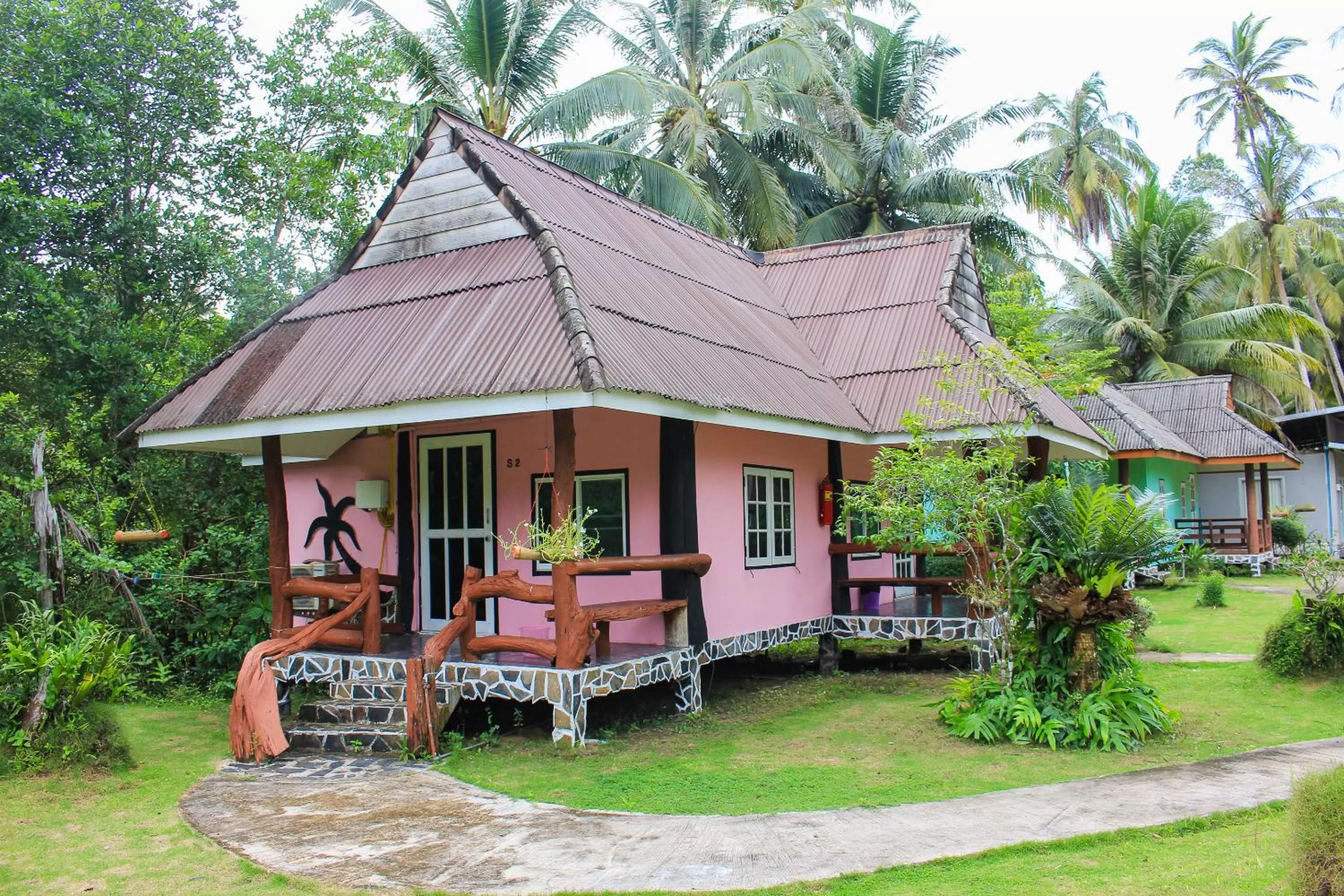 Property building in Koh Kood Far East Resort