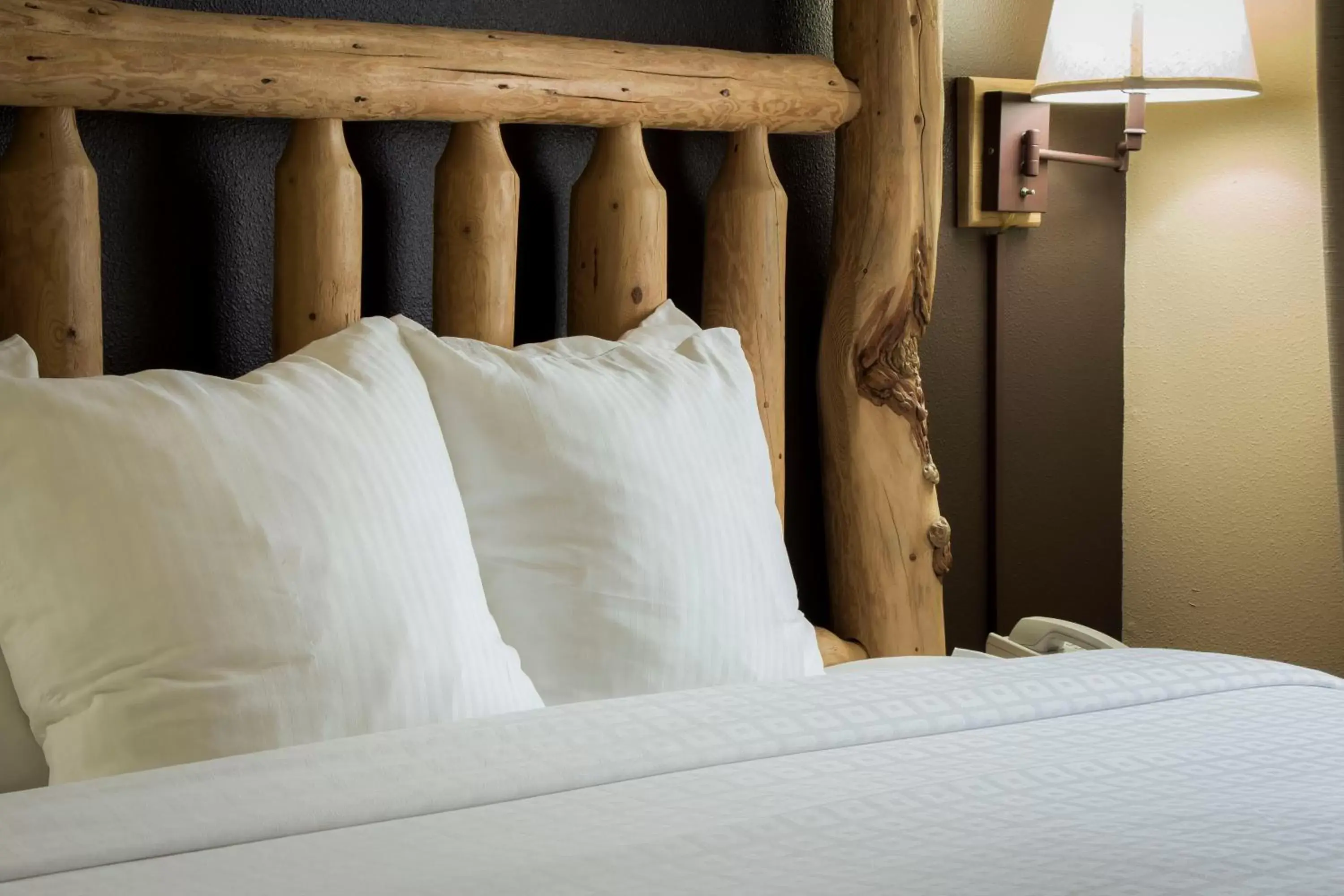 Bedroom, Bed in Bitterroot River Inn and Conference Center