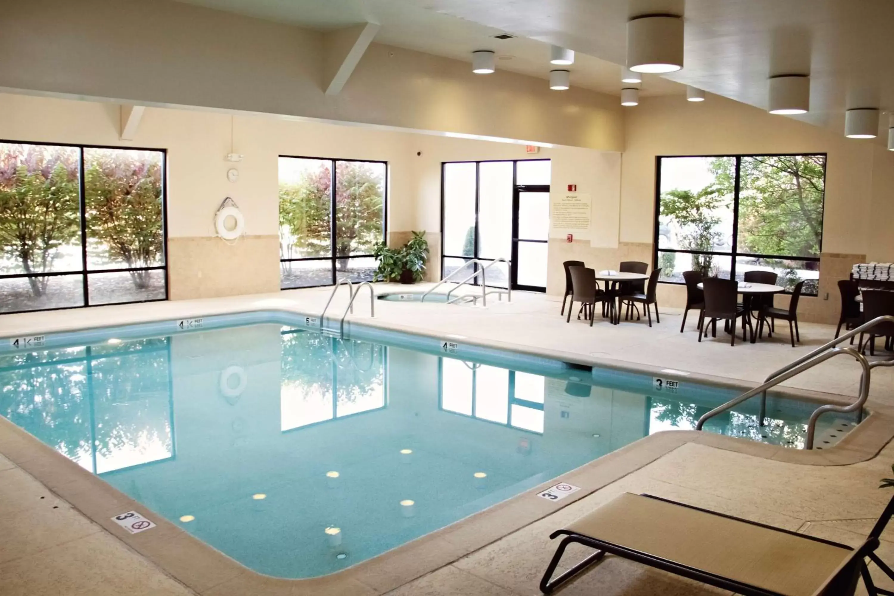 Pool view, Swimming Pool in Hampton Inn Gettysburg