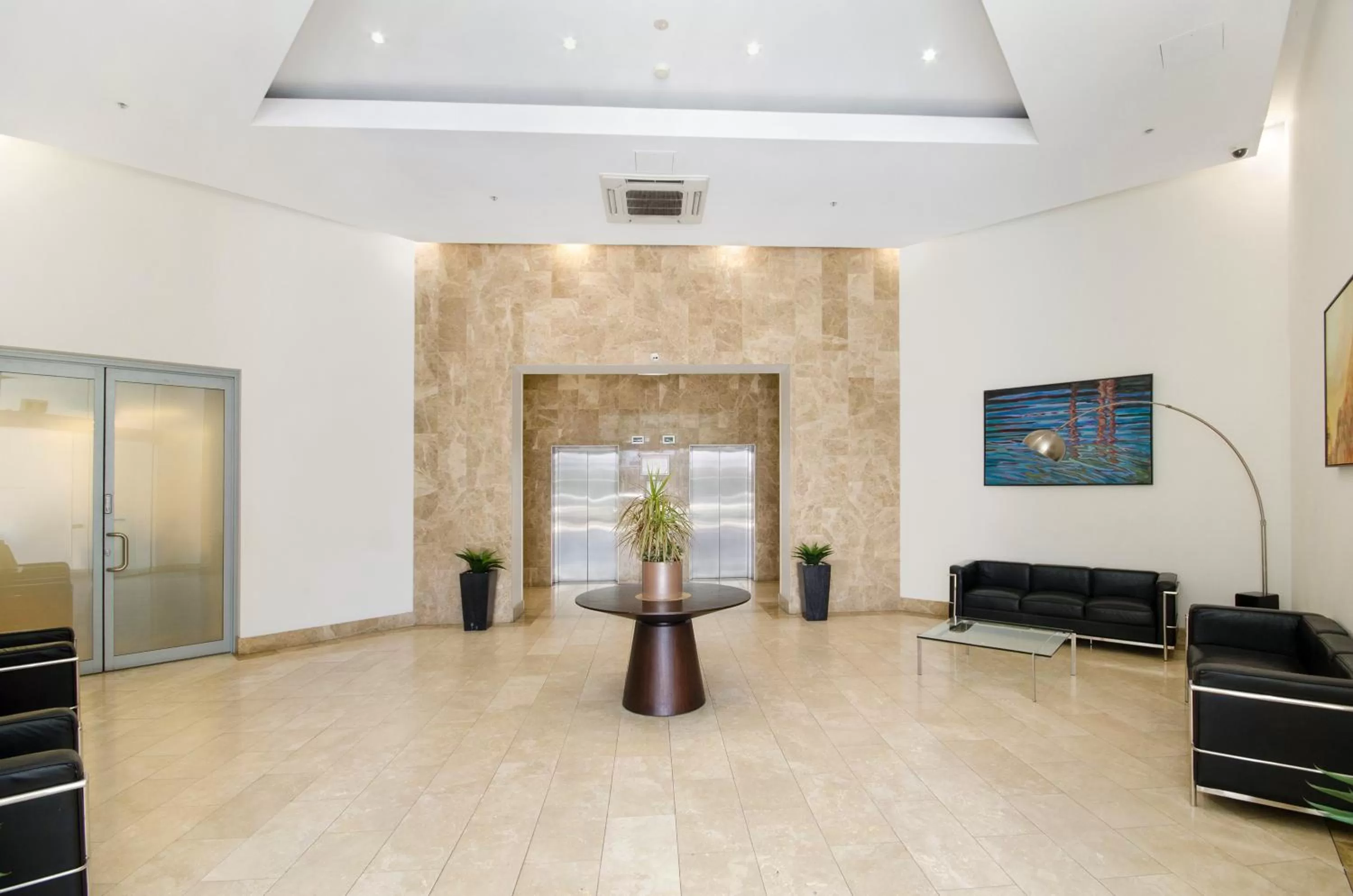 Lobby or reception in The Dalgety Apartments