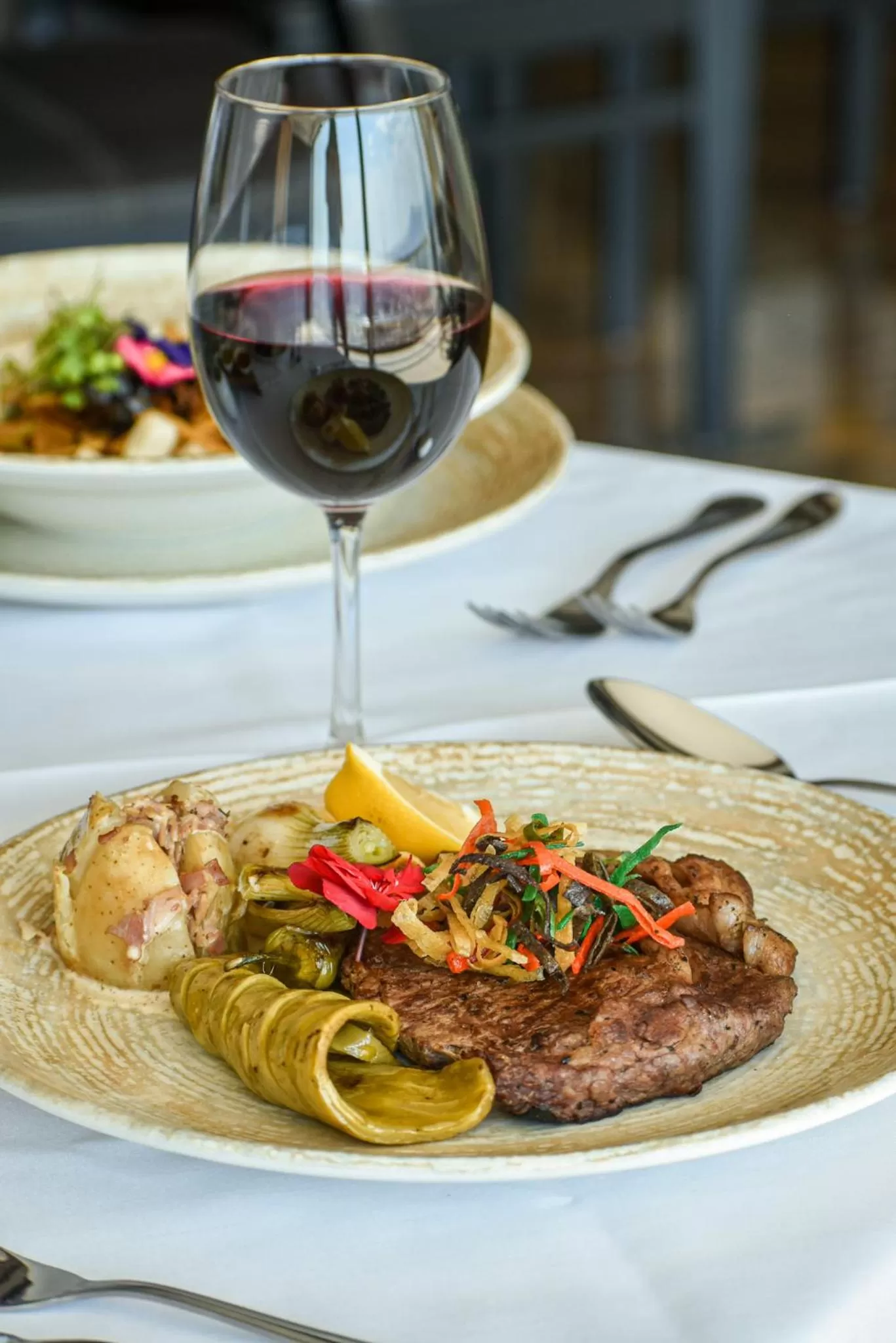 Restaurant/places to eat in Hilton Queretaro