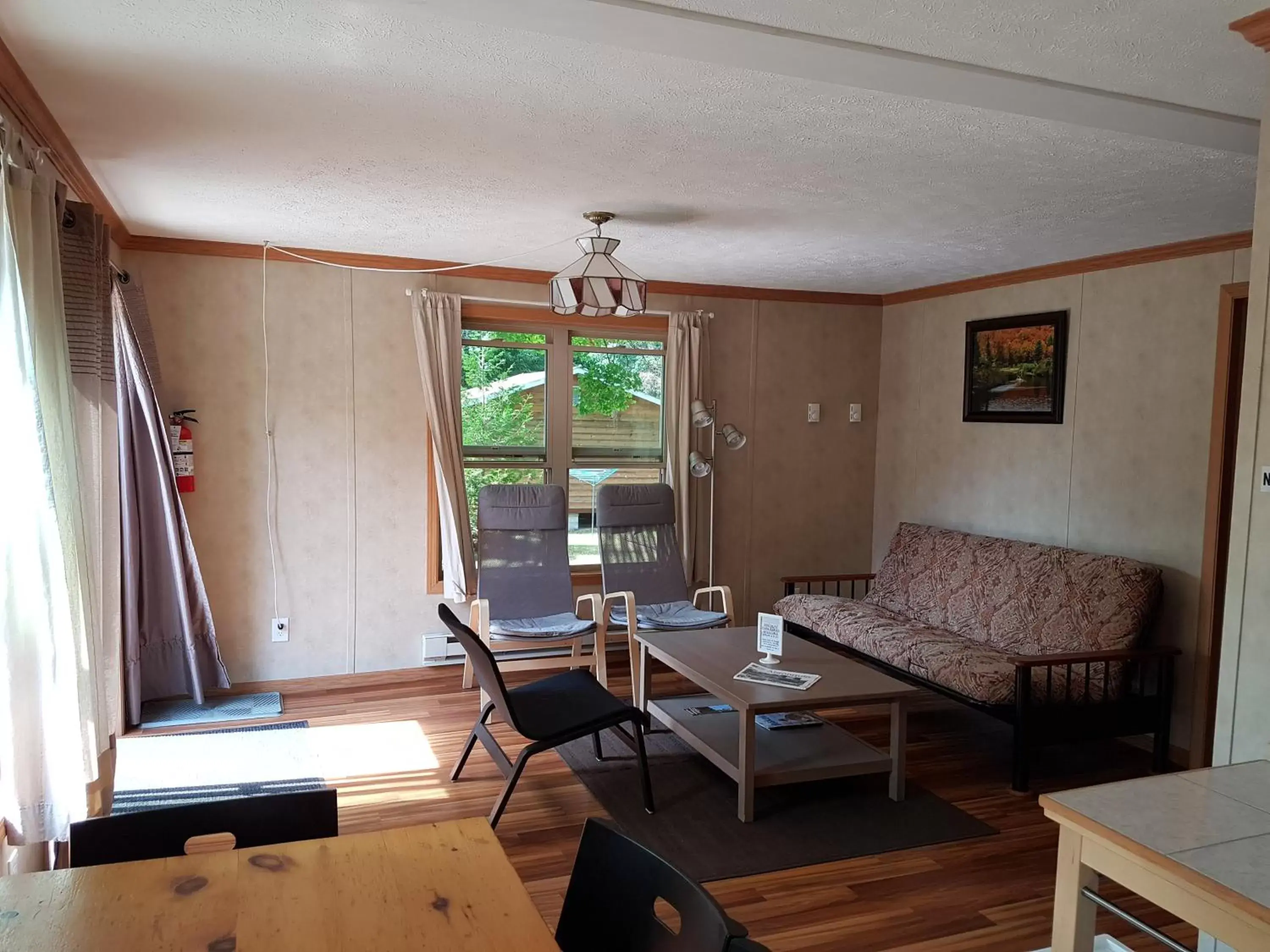 Seating Area in Parkway Cottage Resort and Trading Post