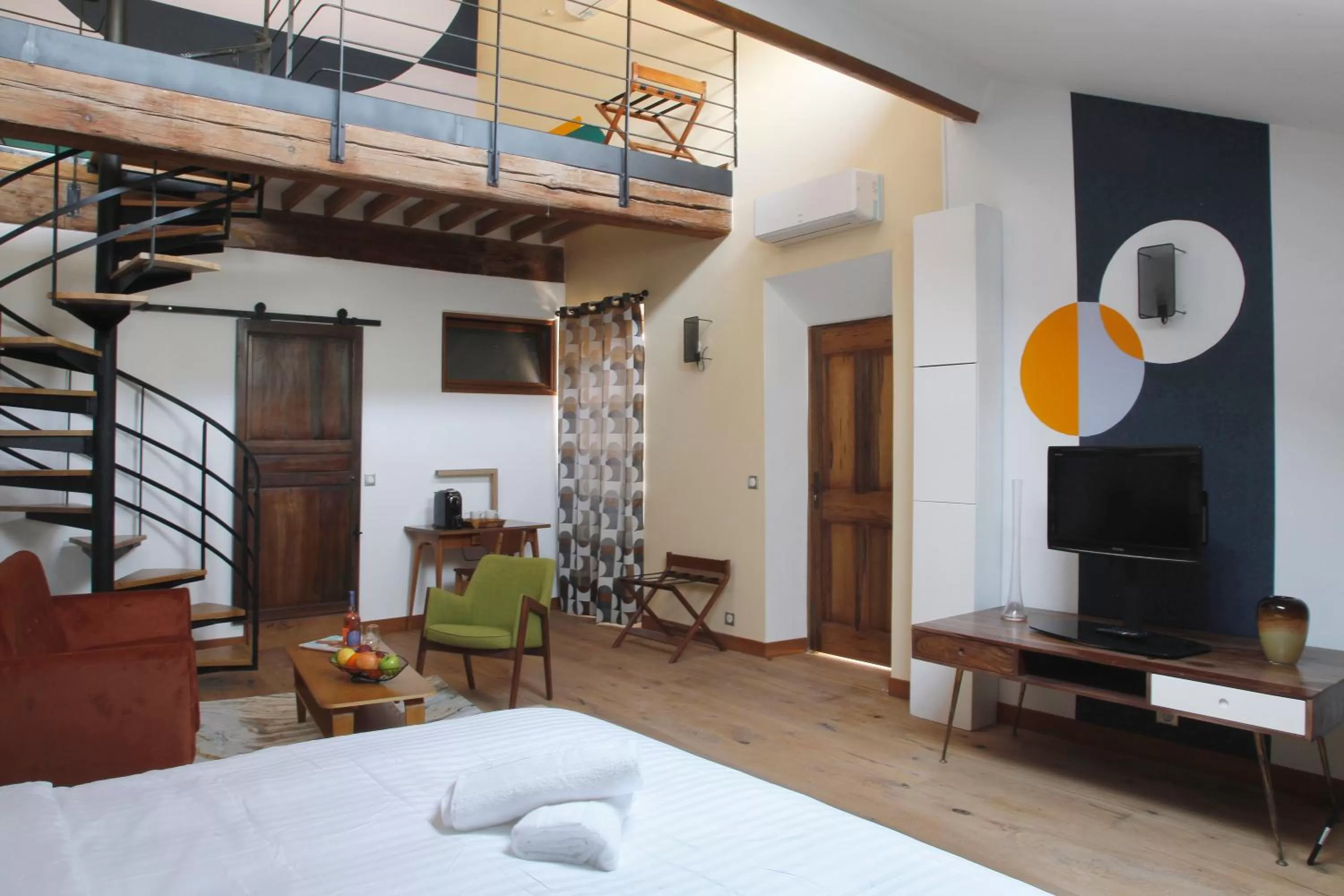 One-Bedroom Suite in La Maison d'en Bas des Seigneurs