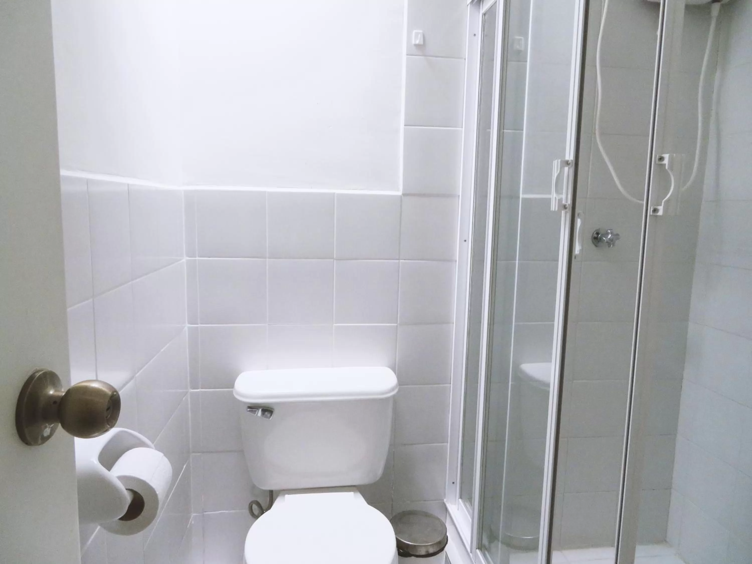 Shower in Bird Garden Guest House