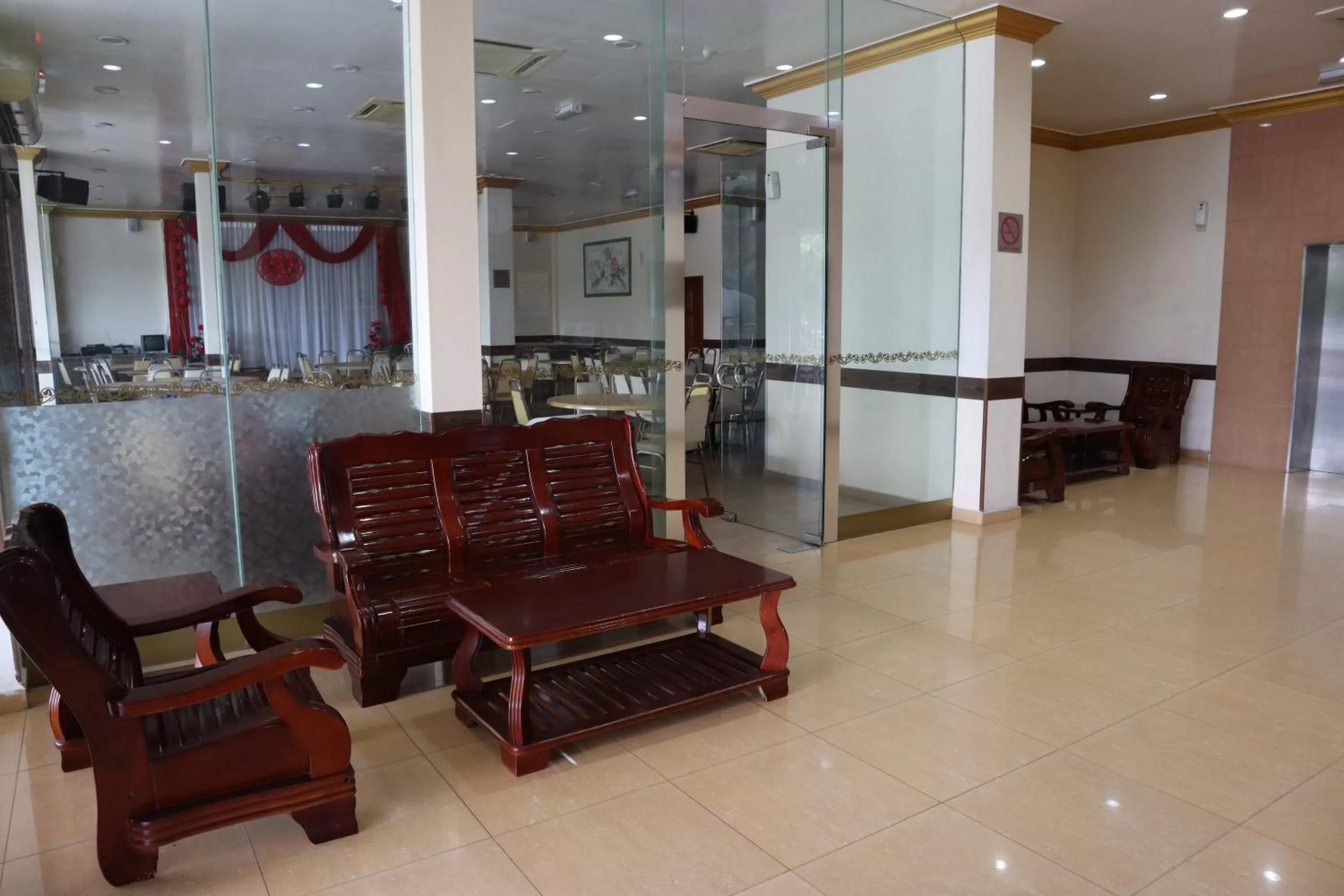 Seating area in Hotel Wangsamas